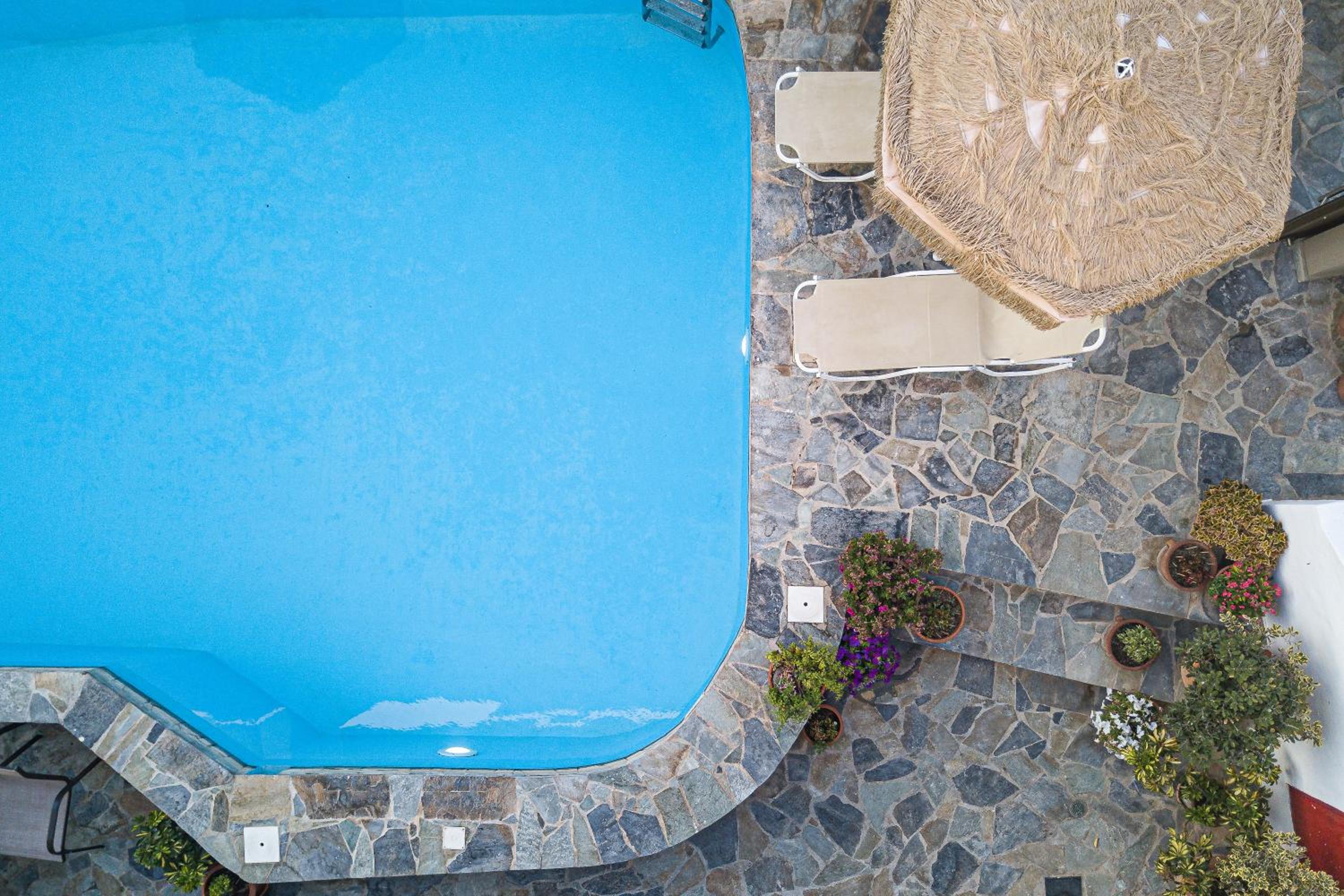 Kasteli Studios & Apartments