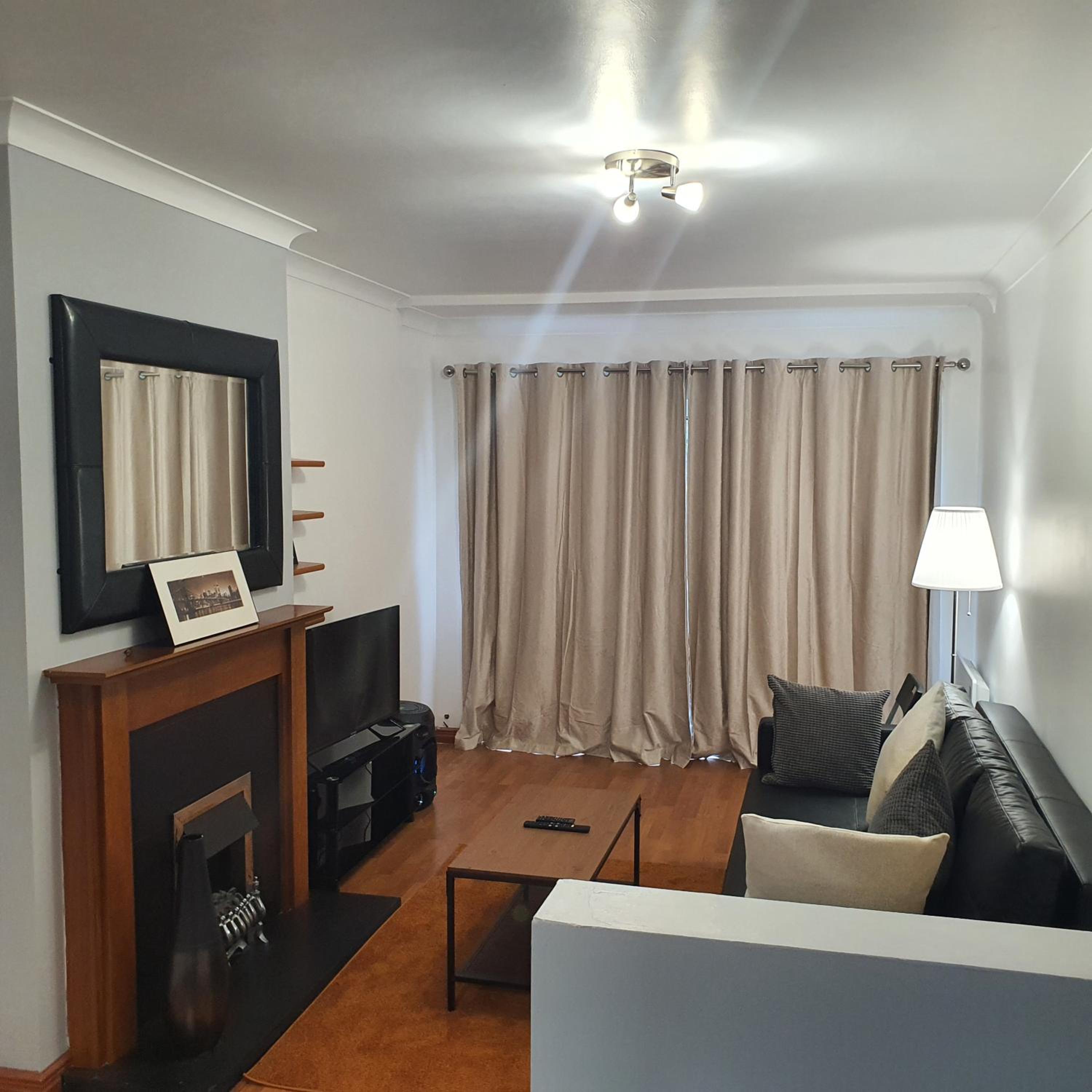 Modern Apartment good distance from Dublin City and Airport 4people