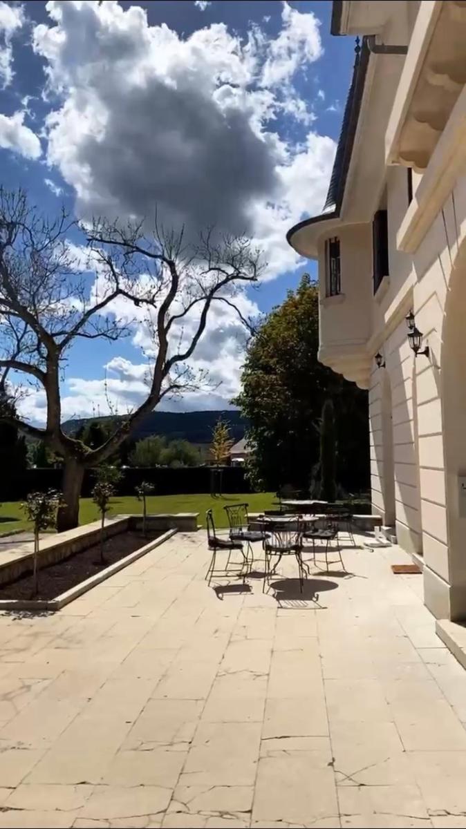 Villa Bagatelle view 3