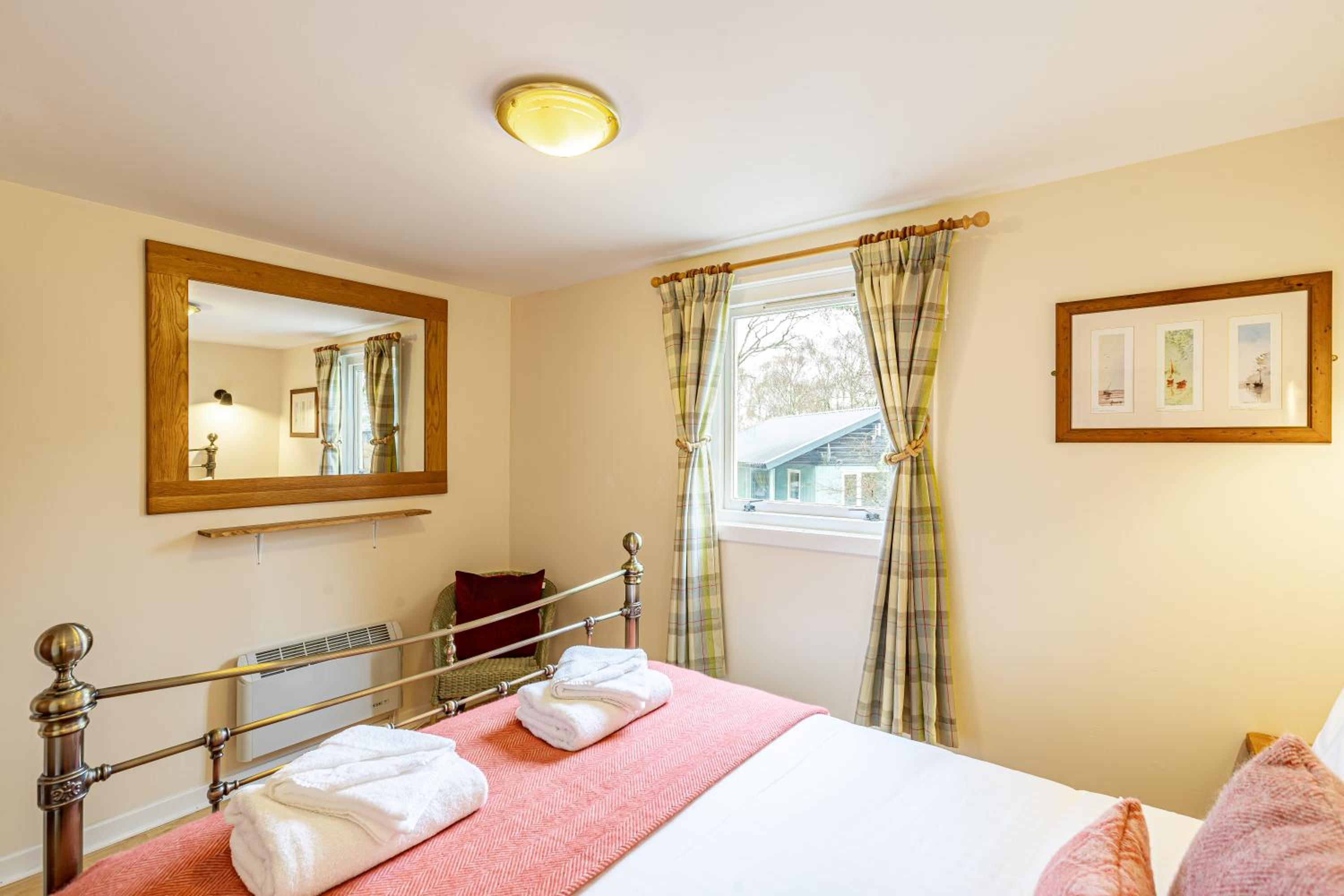 Bracken Lodge 5 with Hot Tub
