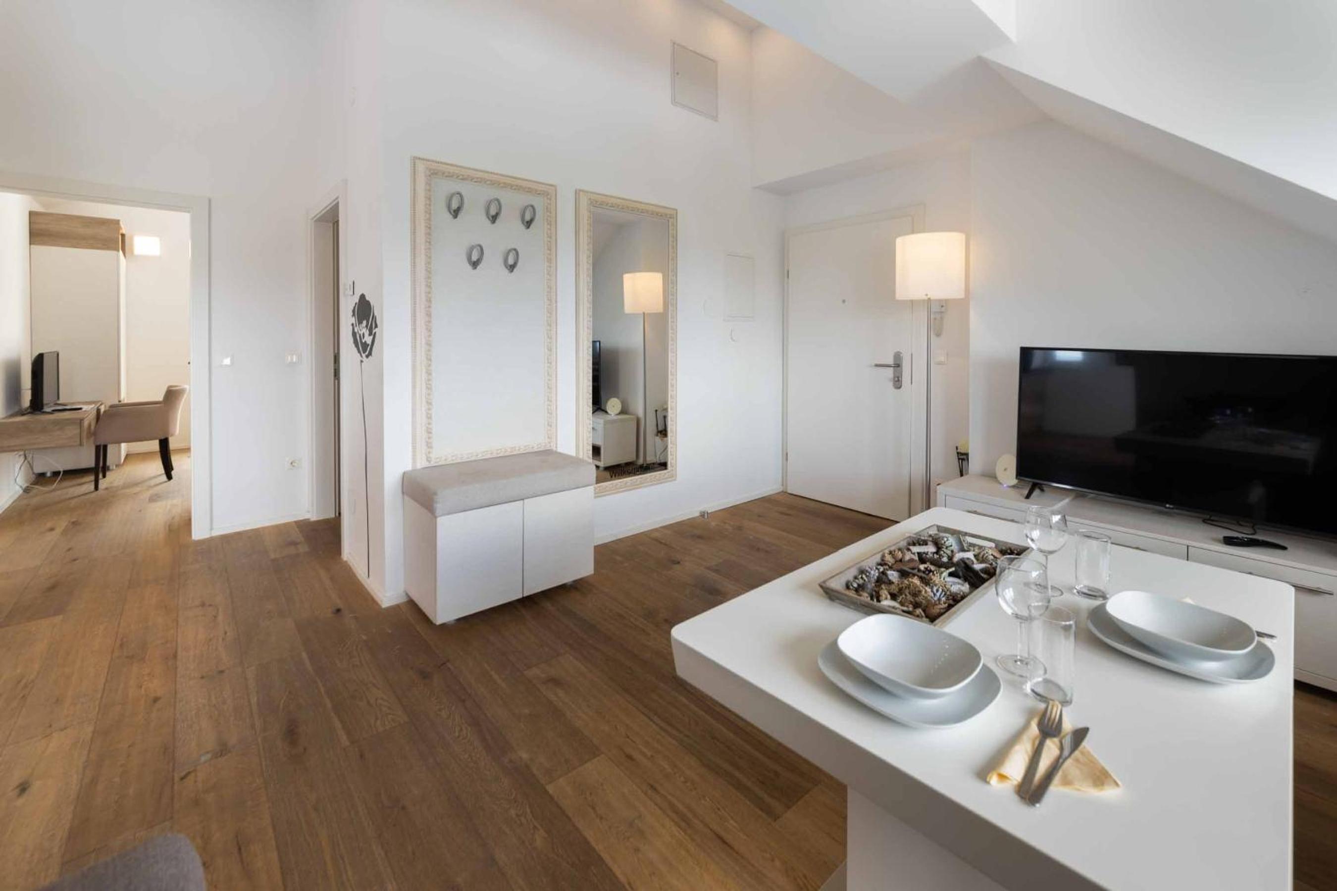 Triangle Apartments, photo 15