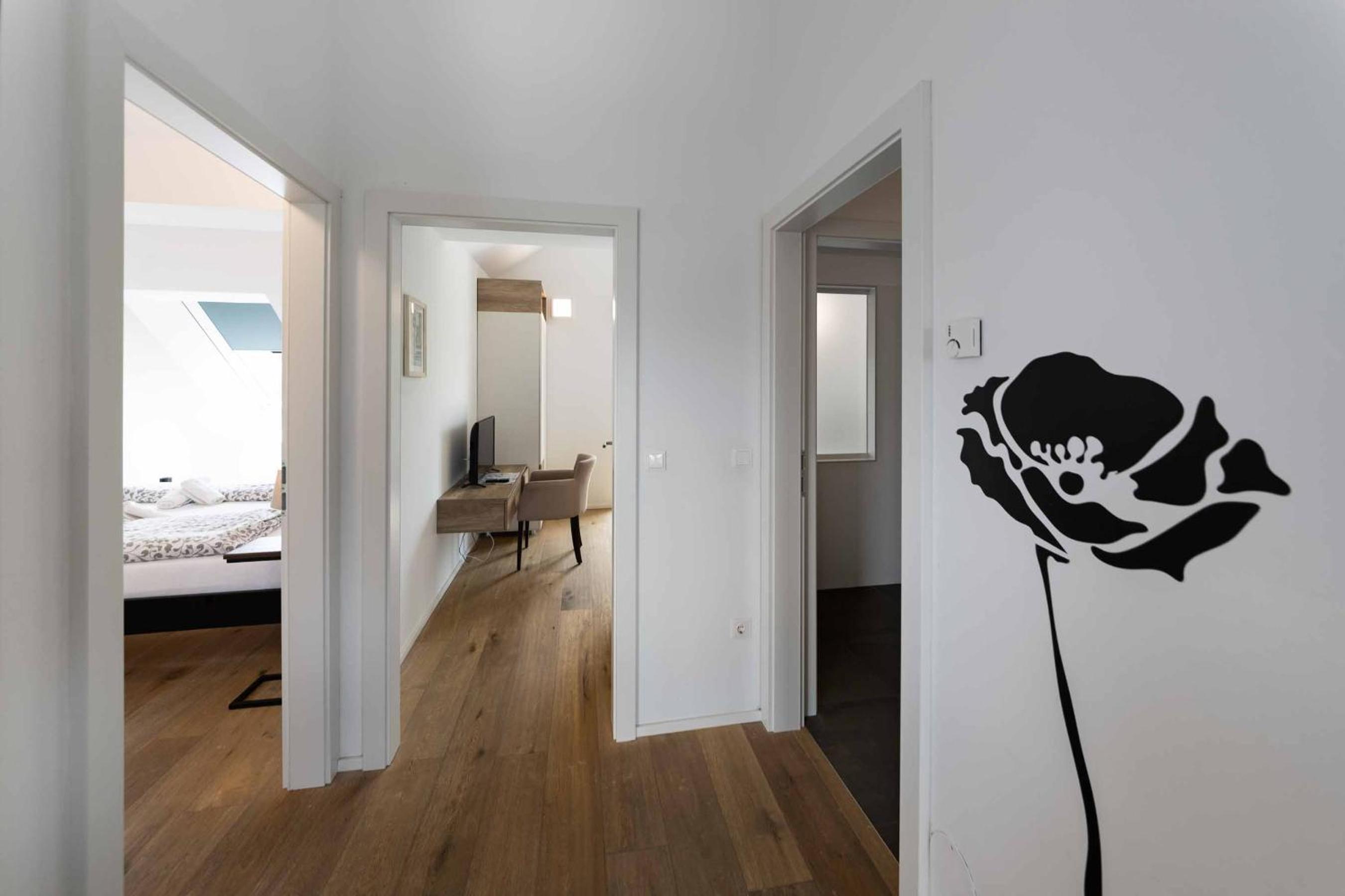 Triangle Apartments, photo 6