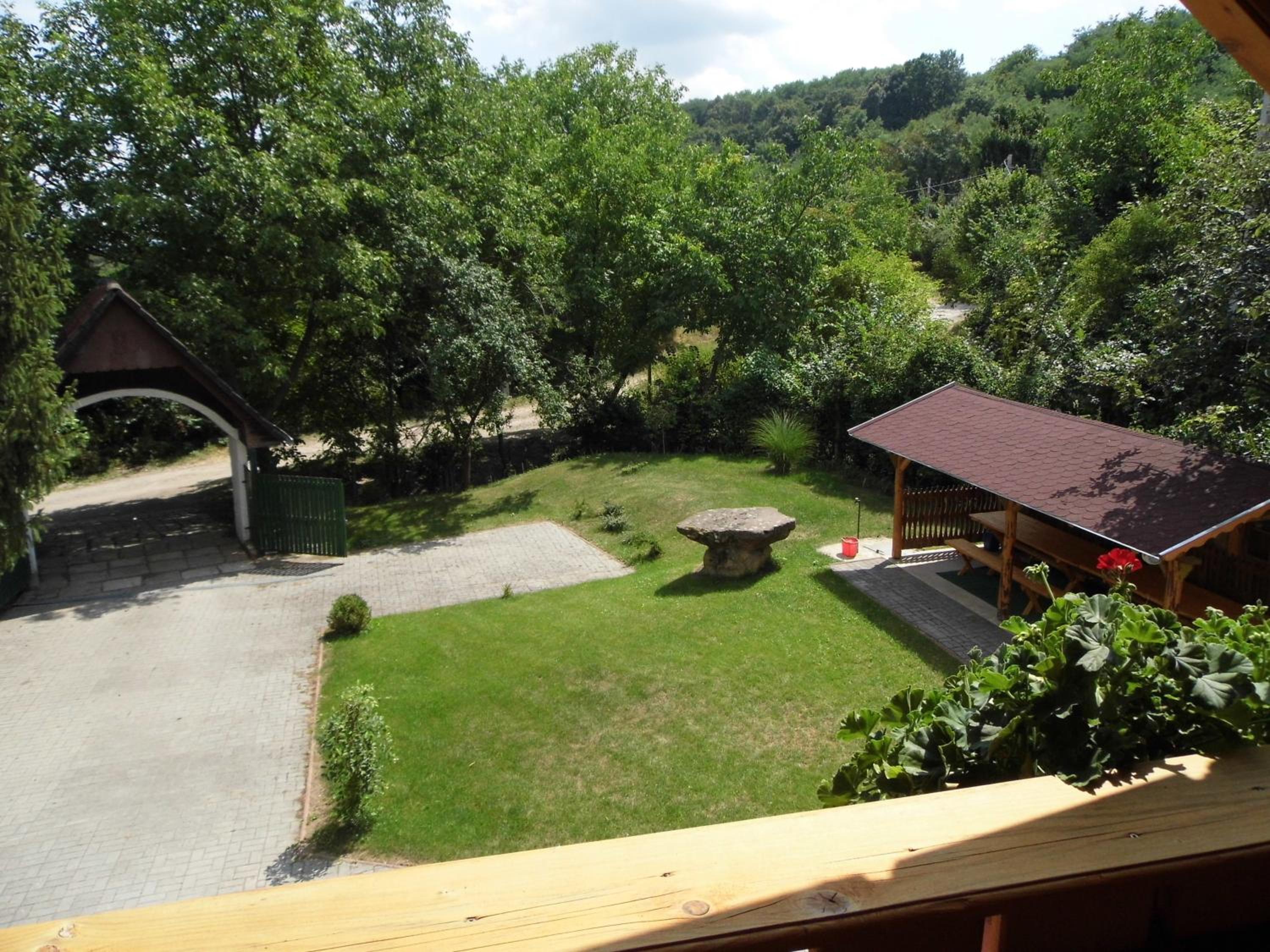 Photo 13