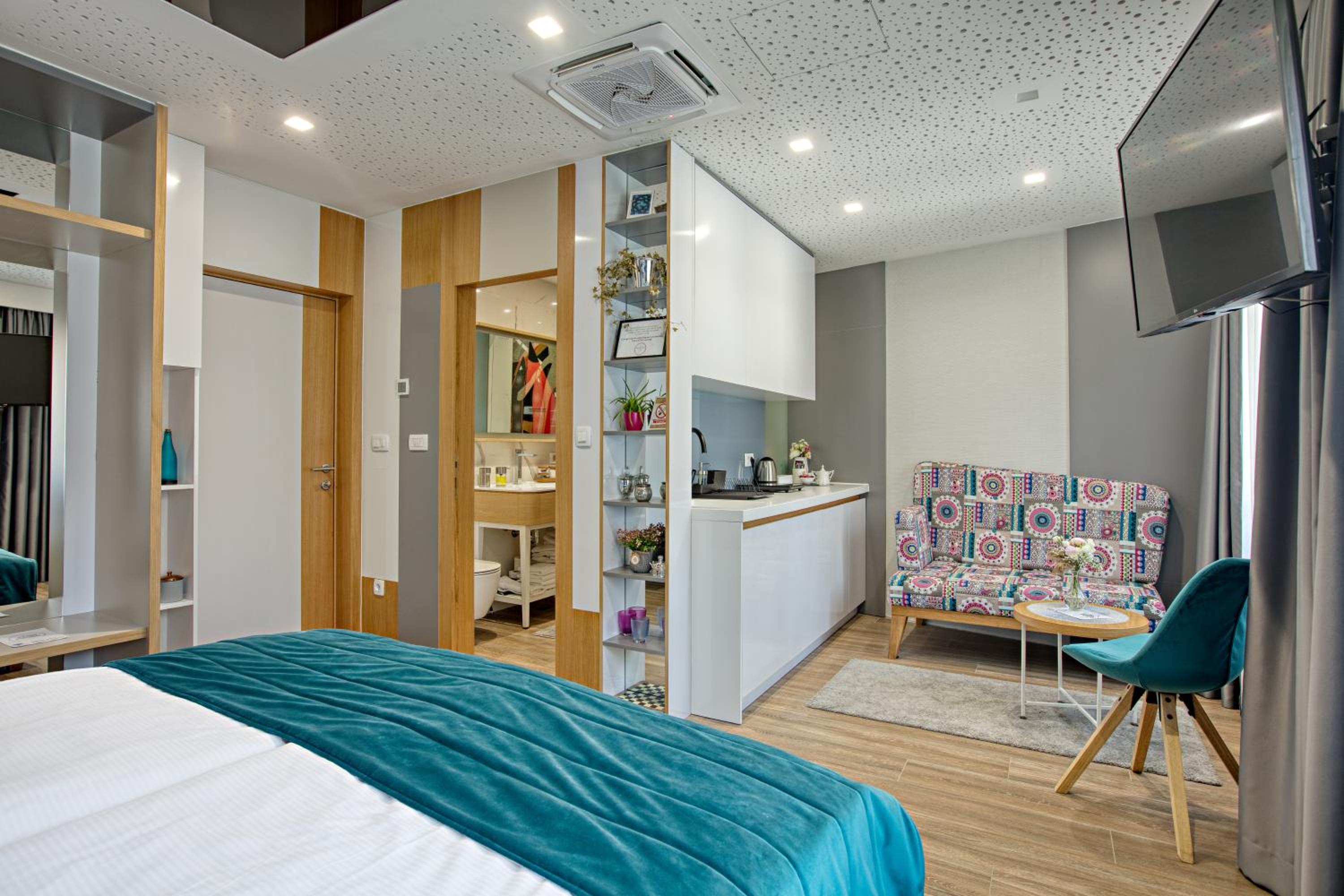 OLD TOWN Apartments by Nejra