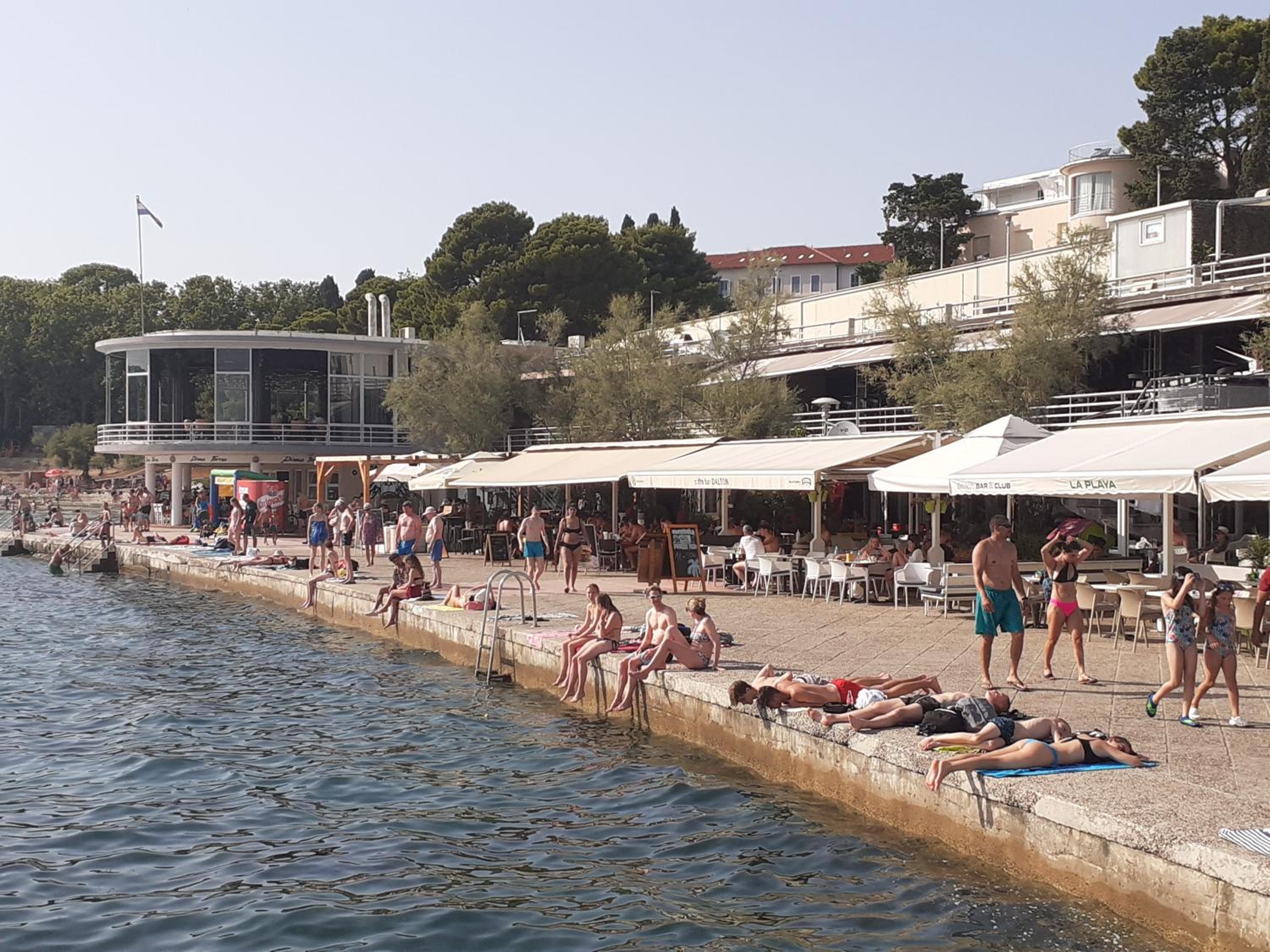 Sunshine - Cozy Stay in Central Split view 5