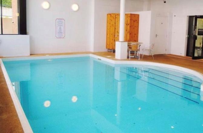 Apartment with Swimming Pool view 3