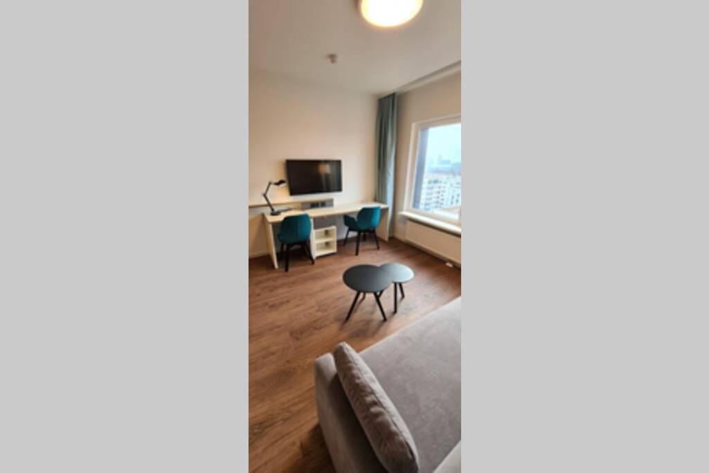 1 Zimmer Apartment über den Wolken photo 5