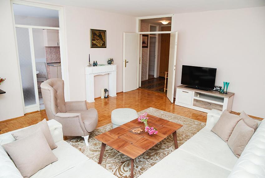Mir apartment view 4