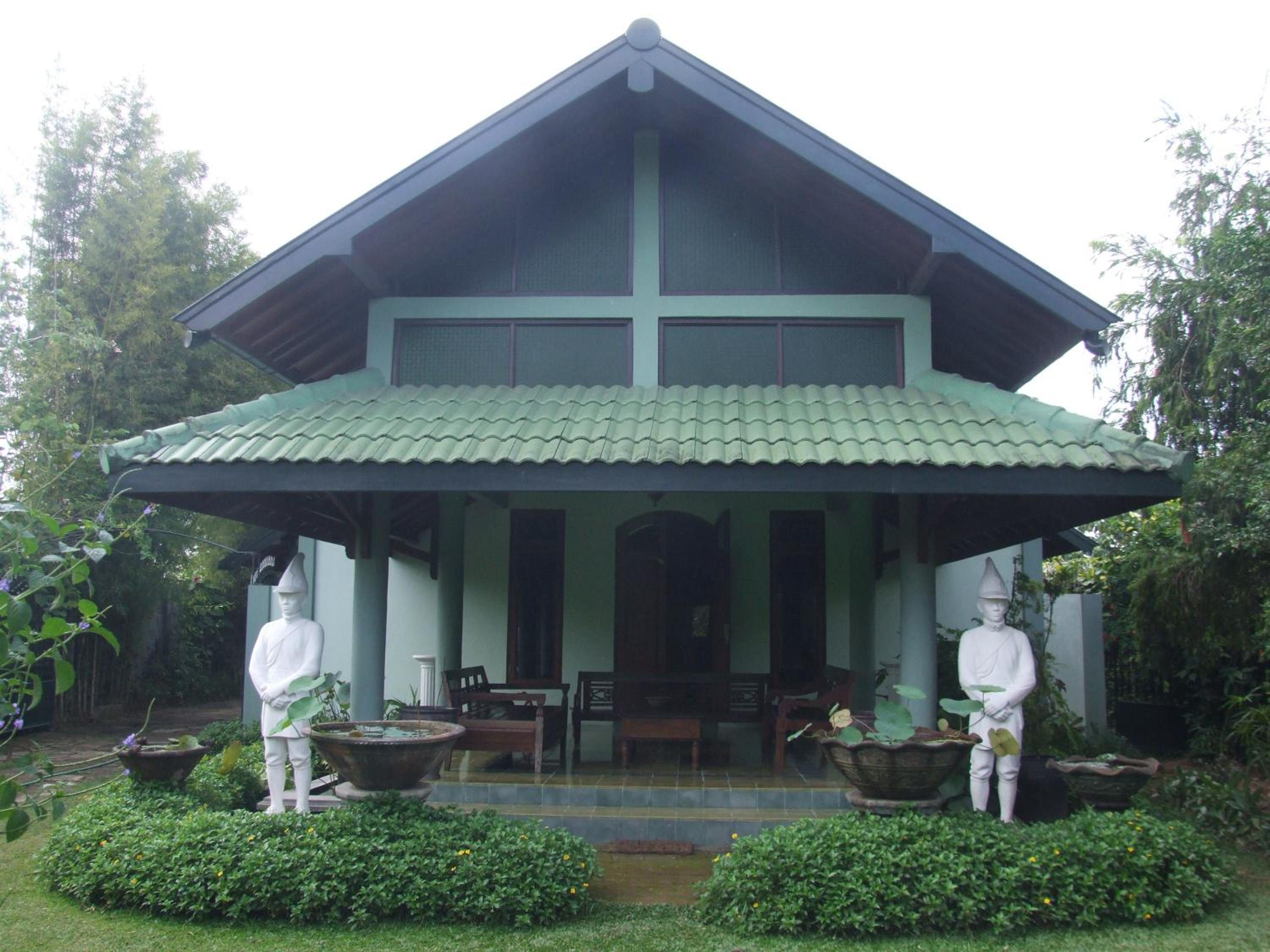Rumah Sawah view 2