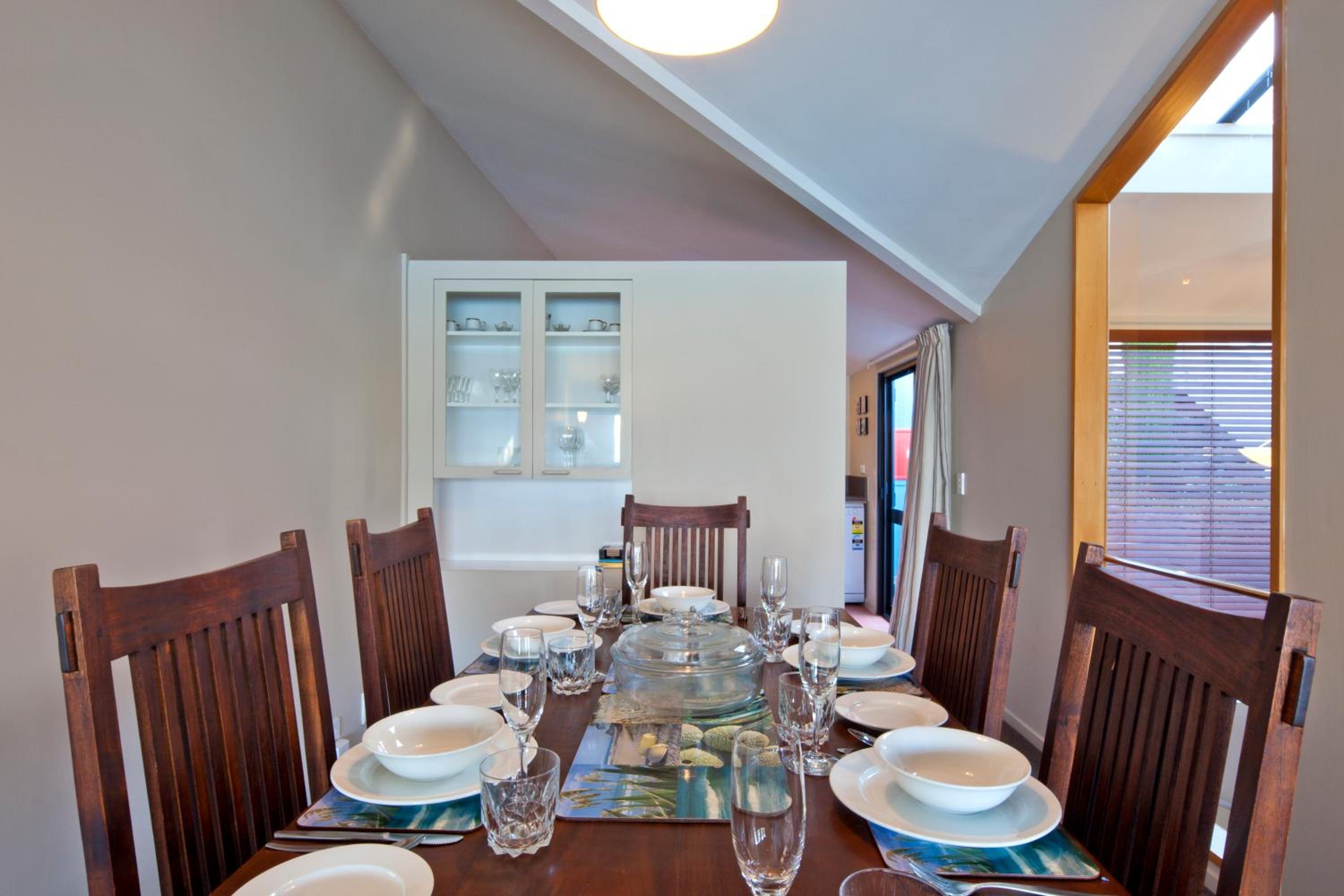 Spinnaker Bay Apartments