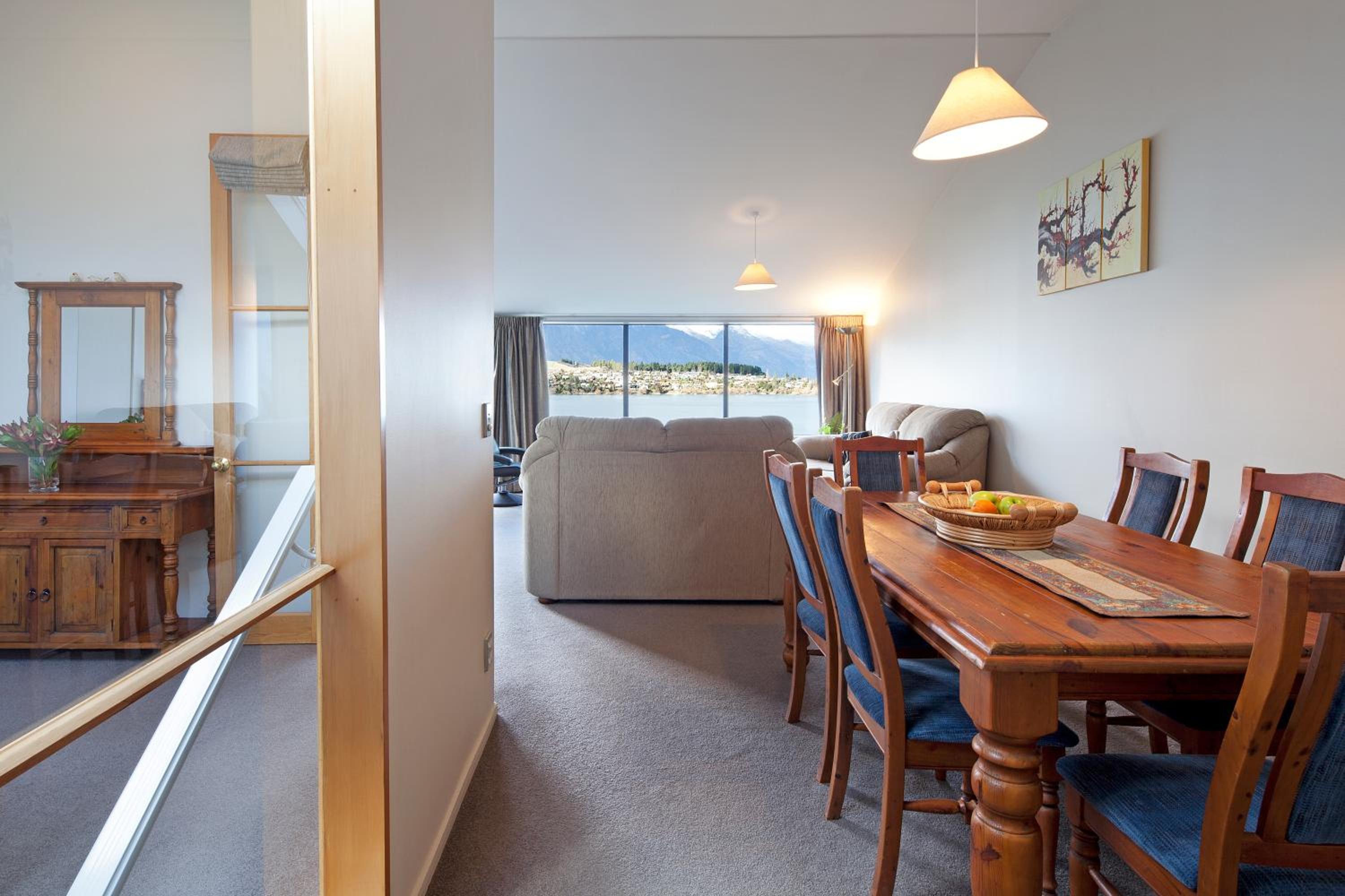 Spinnaker Bay Apartments