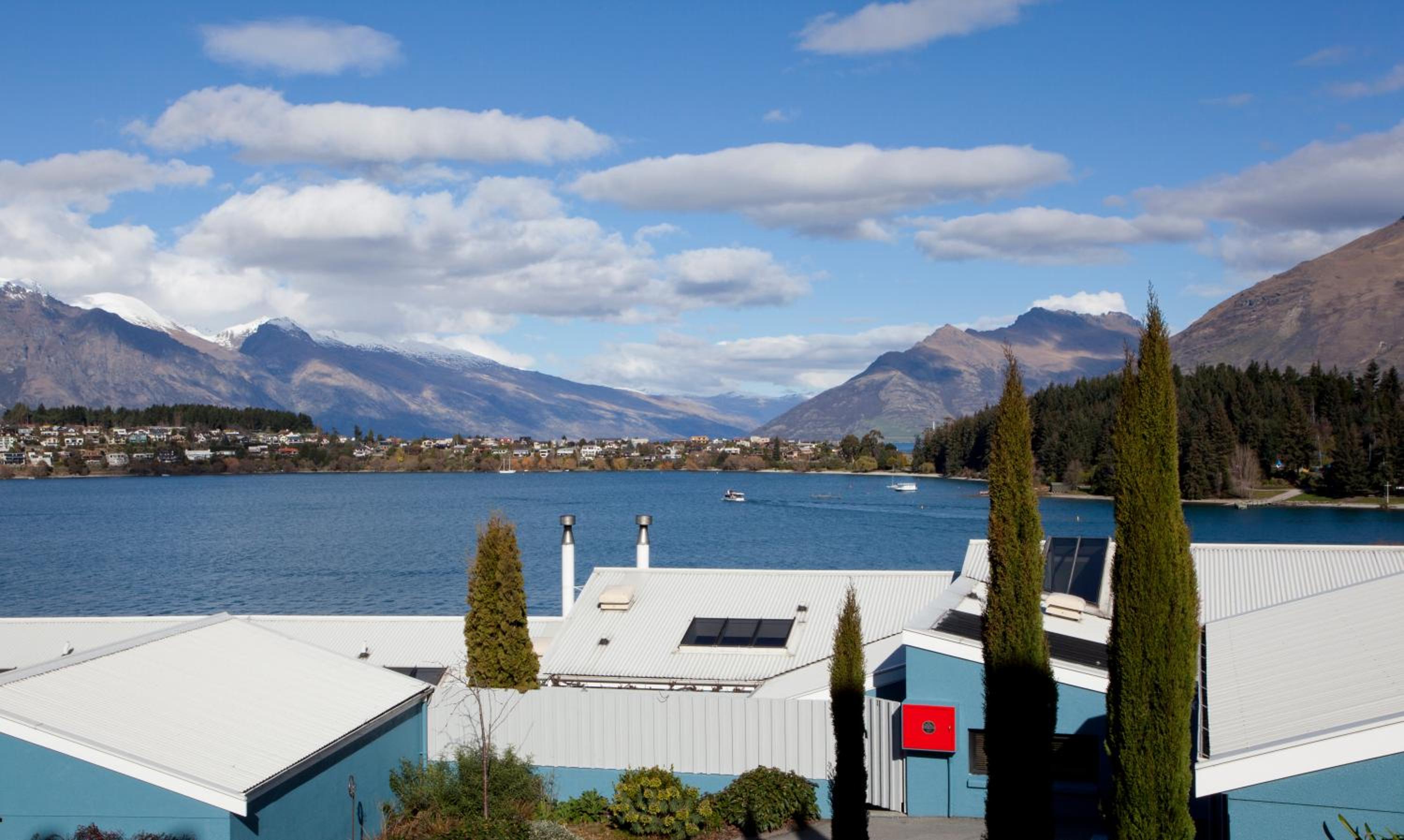 Spinnaker Bay Apartments