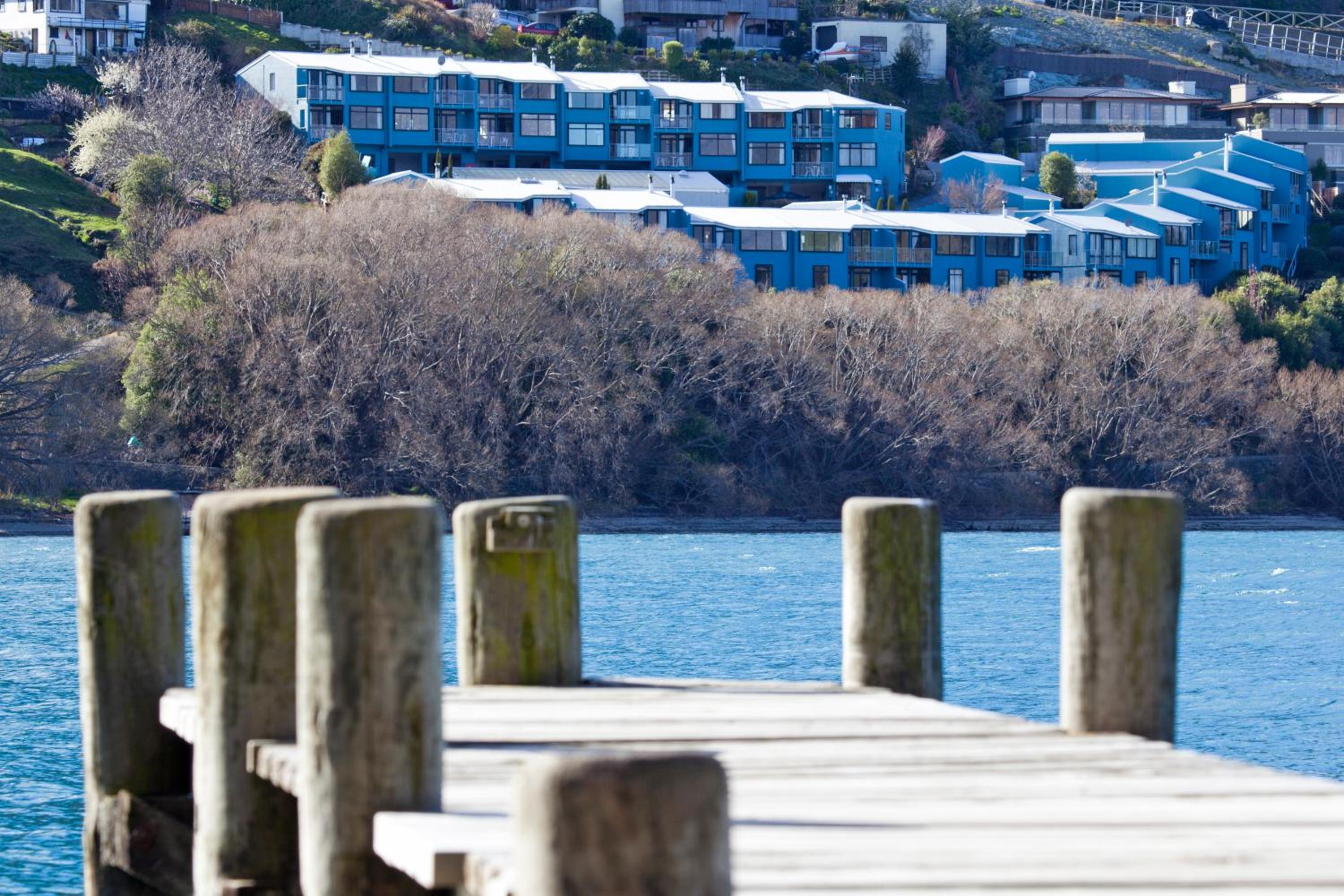 Spinnaker Bay Apartments