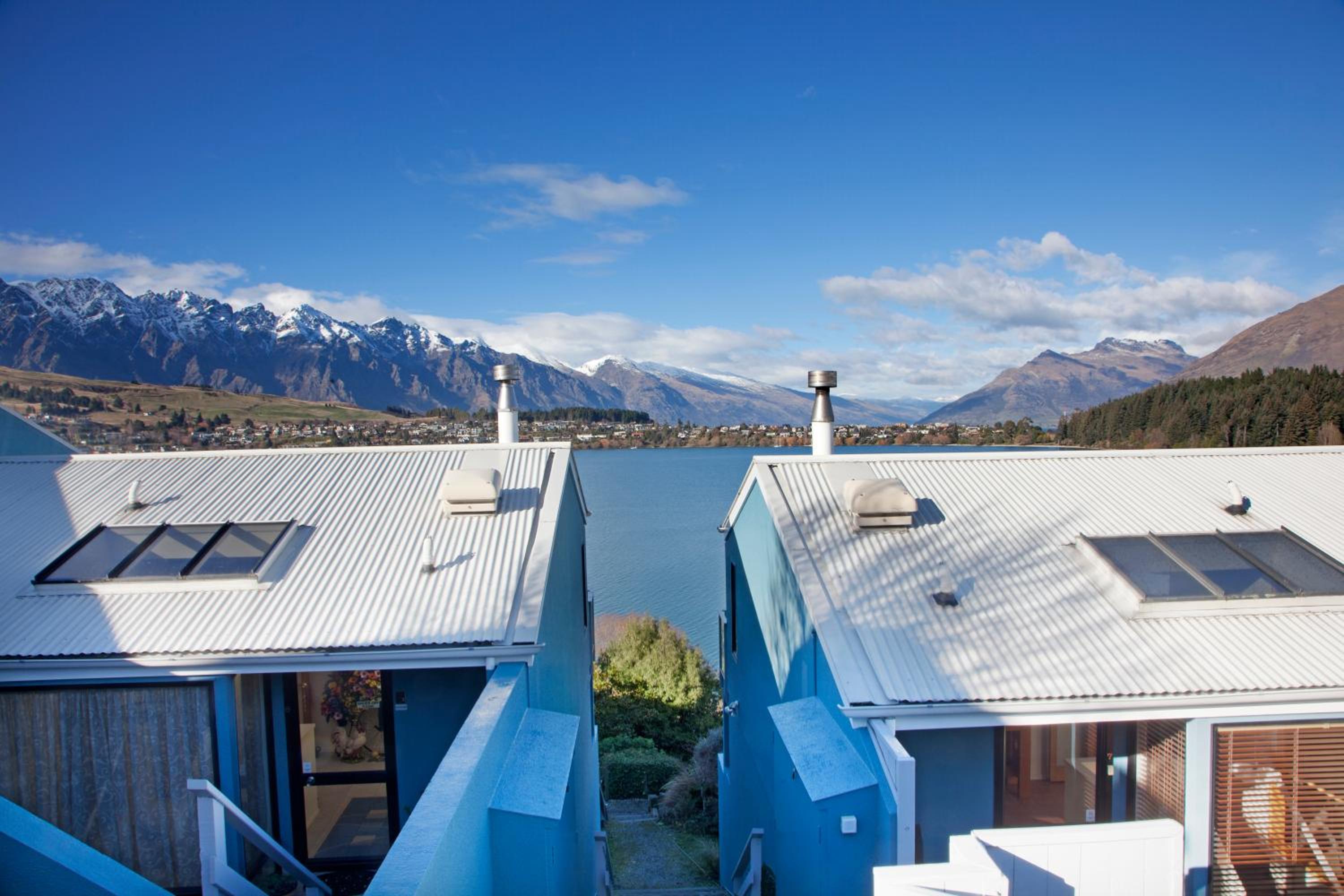 Spinnaker Bay Apartments