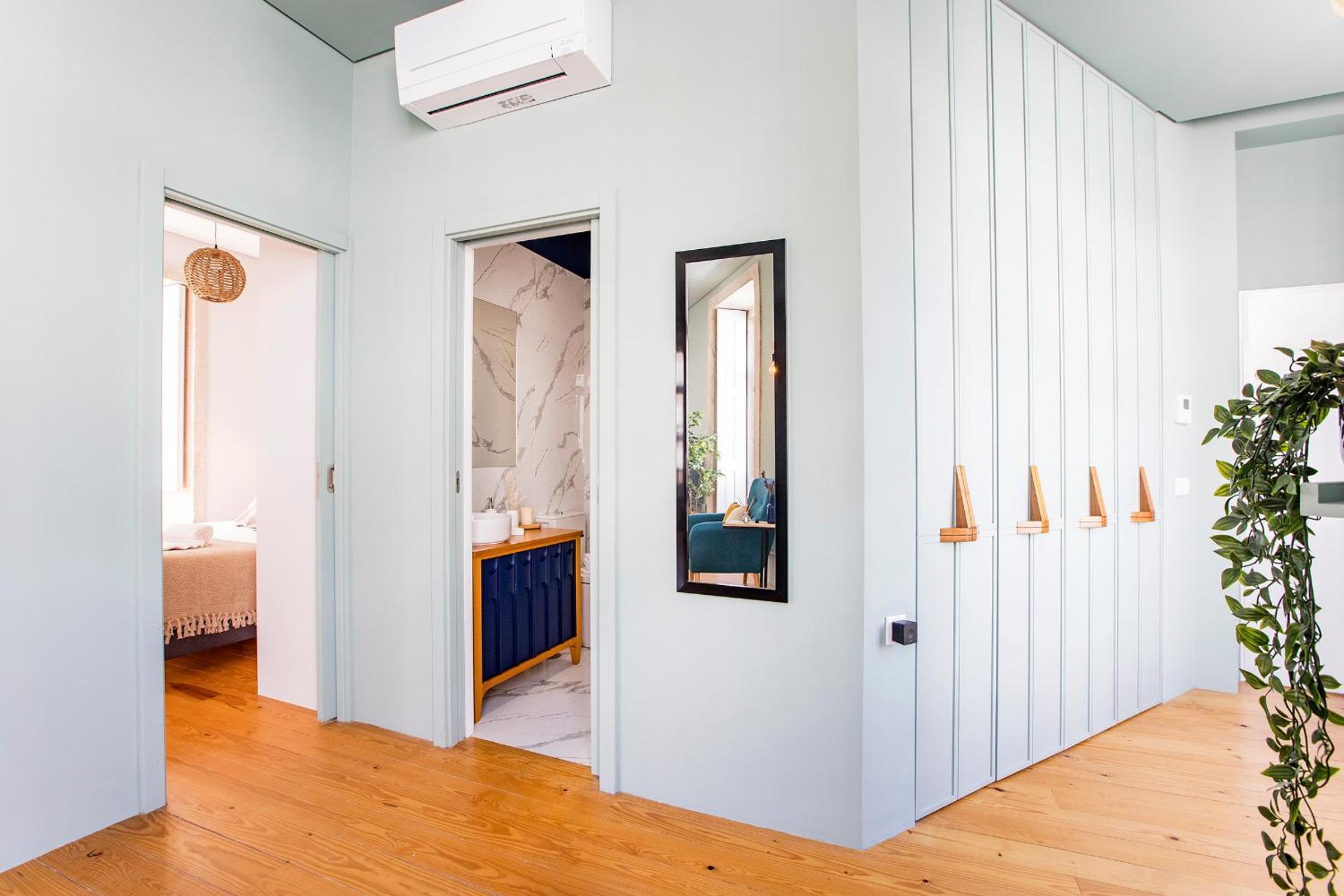 Mouzinho Darling 1BR w/ AC in City Center by LovelyStay view 4