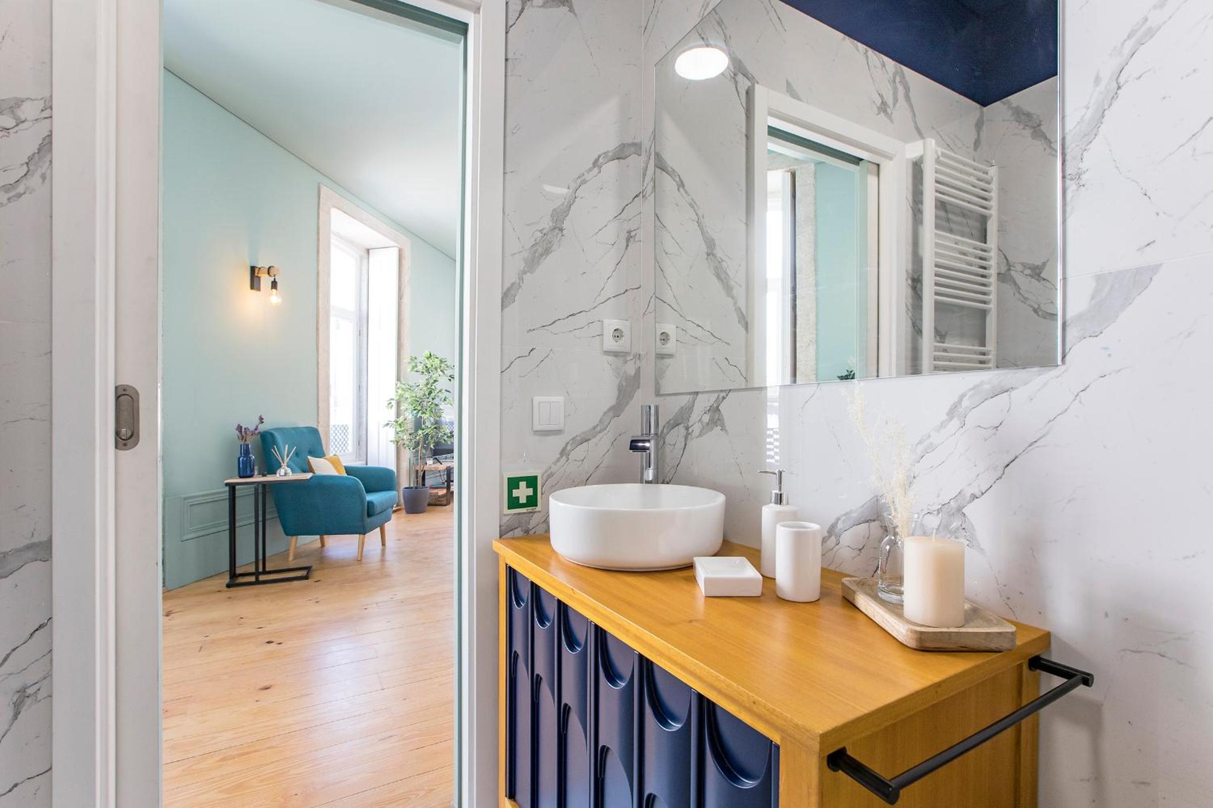 Mouzinho Darling 1BR w/ AC in City Center by LovelyStay view 5