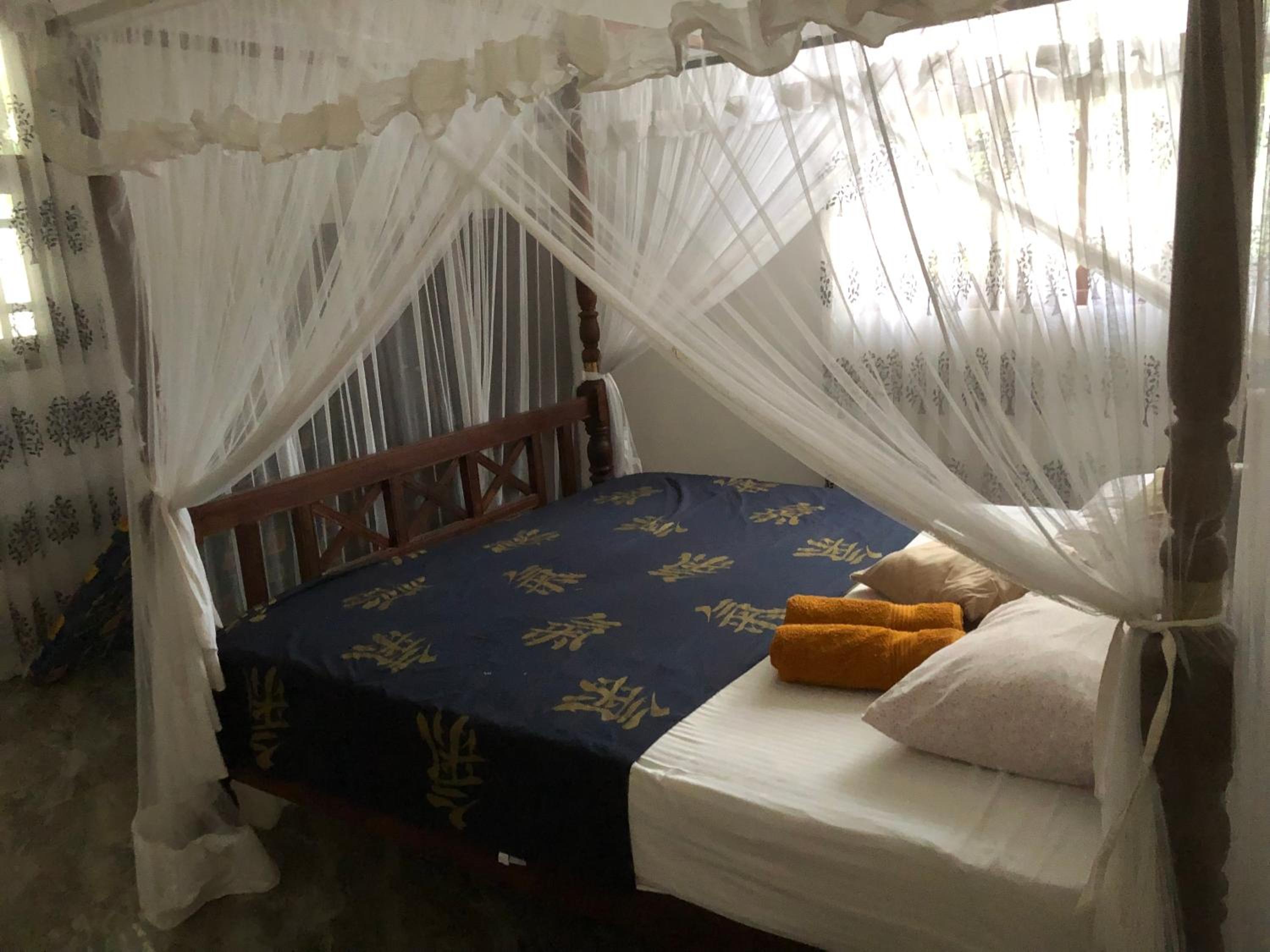 Coral Palm Villa and Apartment