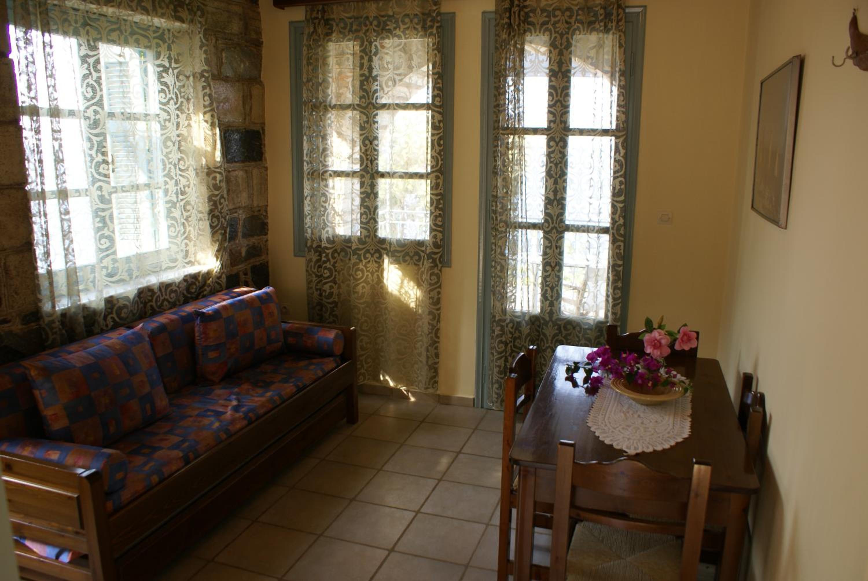 Photo 33
