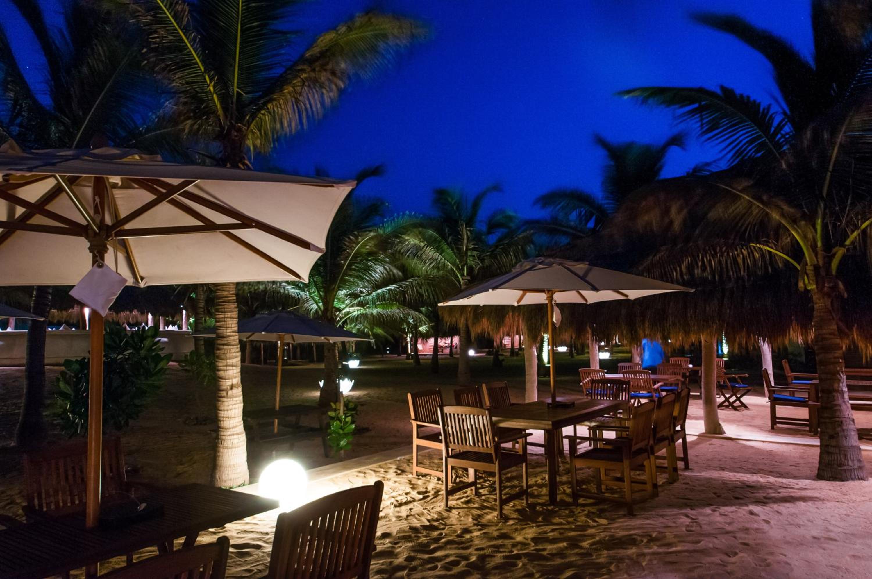 Dolphin Beach Resort