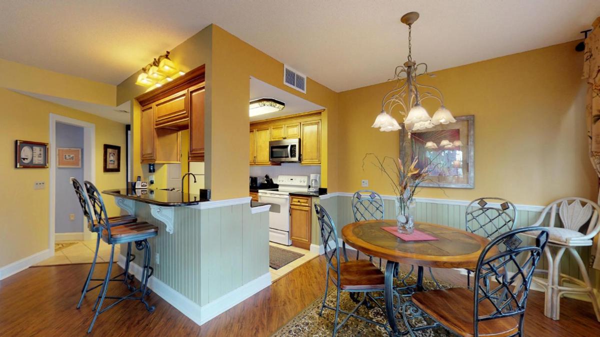 614 Barrington Park view 3