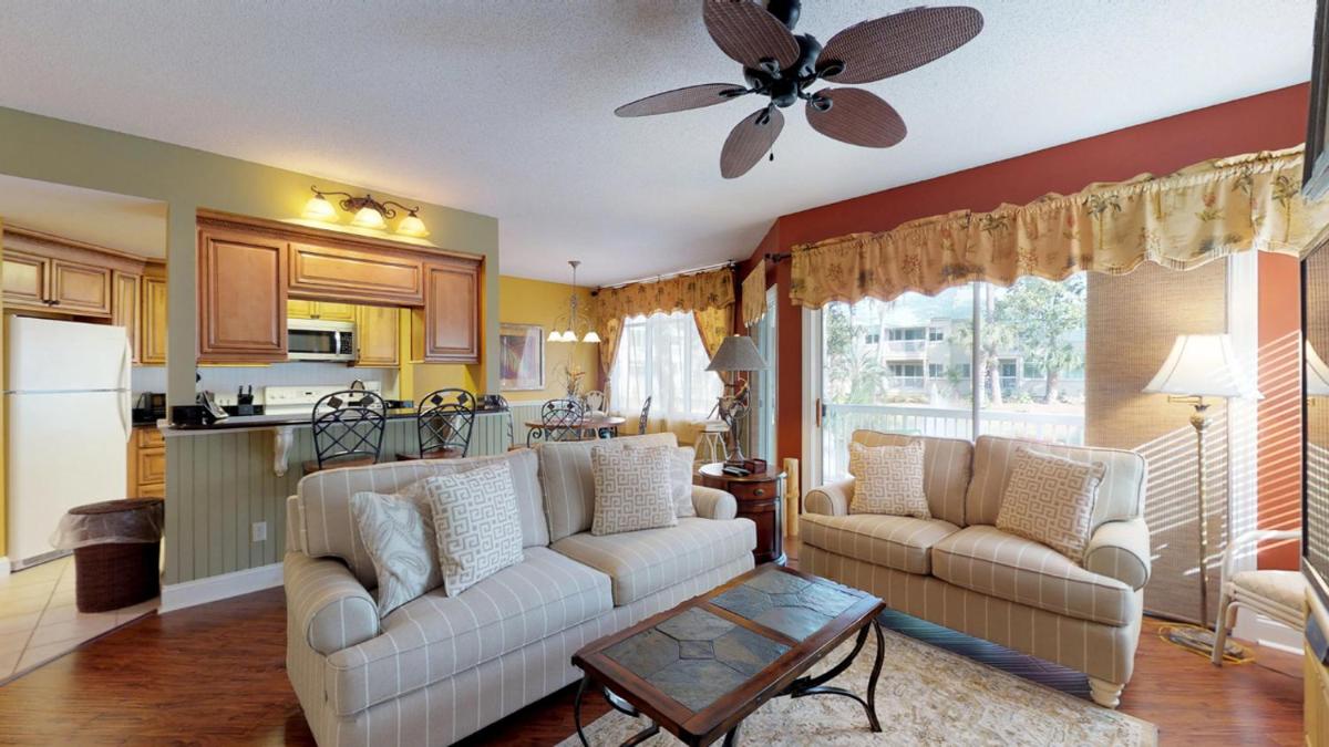 614 Barrington Park view 4
