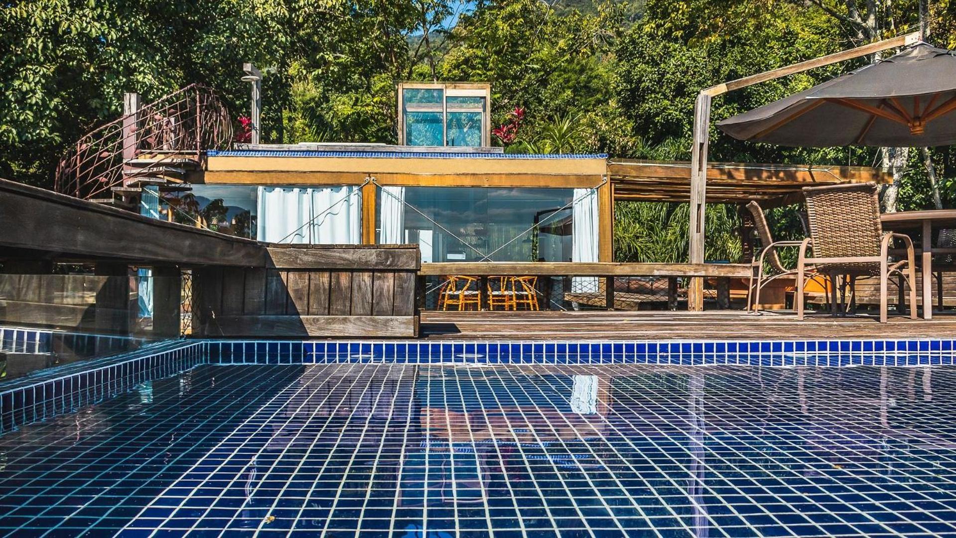 Luxury house with jacuzzi near Porto São Pedro
