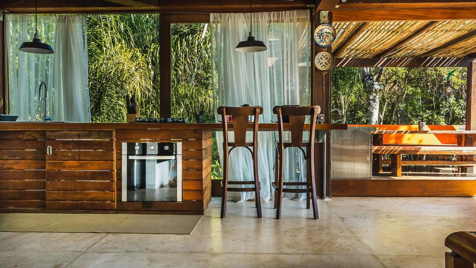 Luxury house with jacuzzi near Porto São Pedro