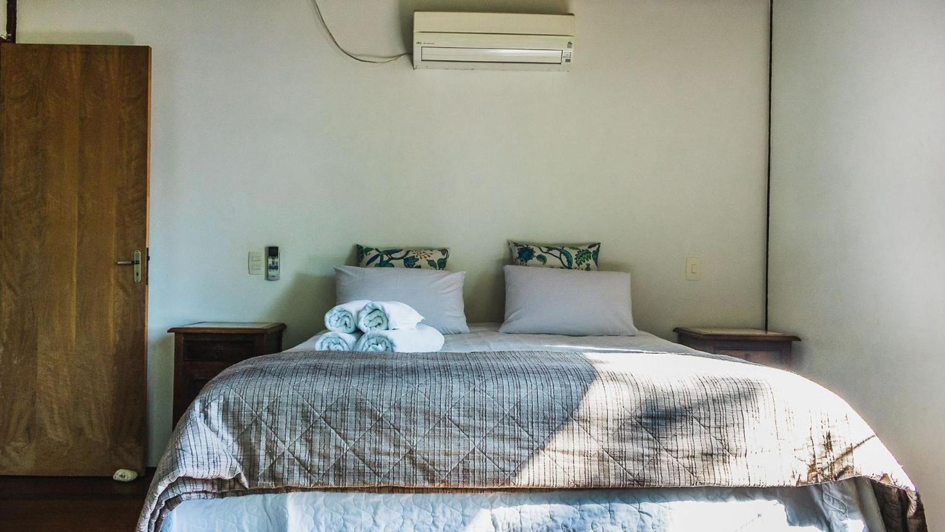 Luxury house with jacuzzi near Porto São Pedro