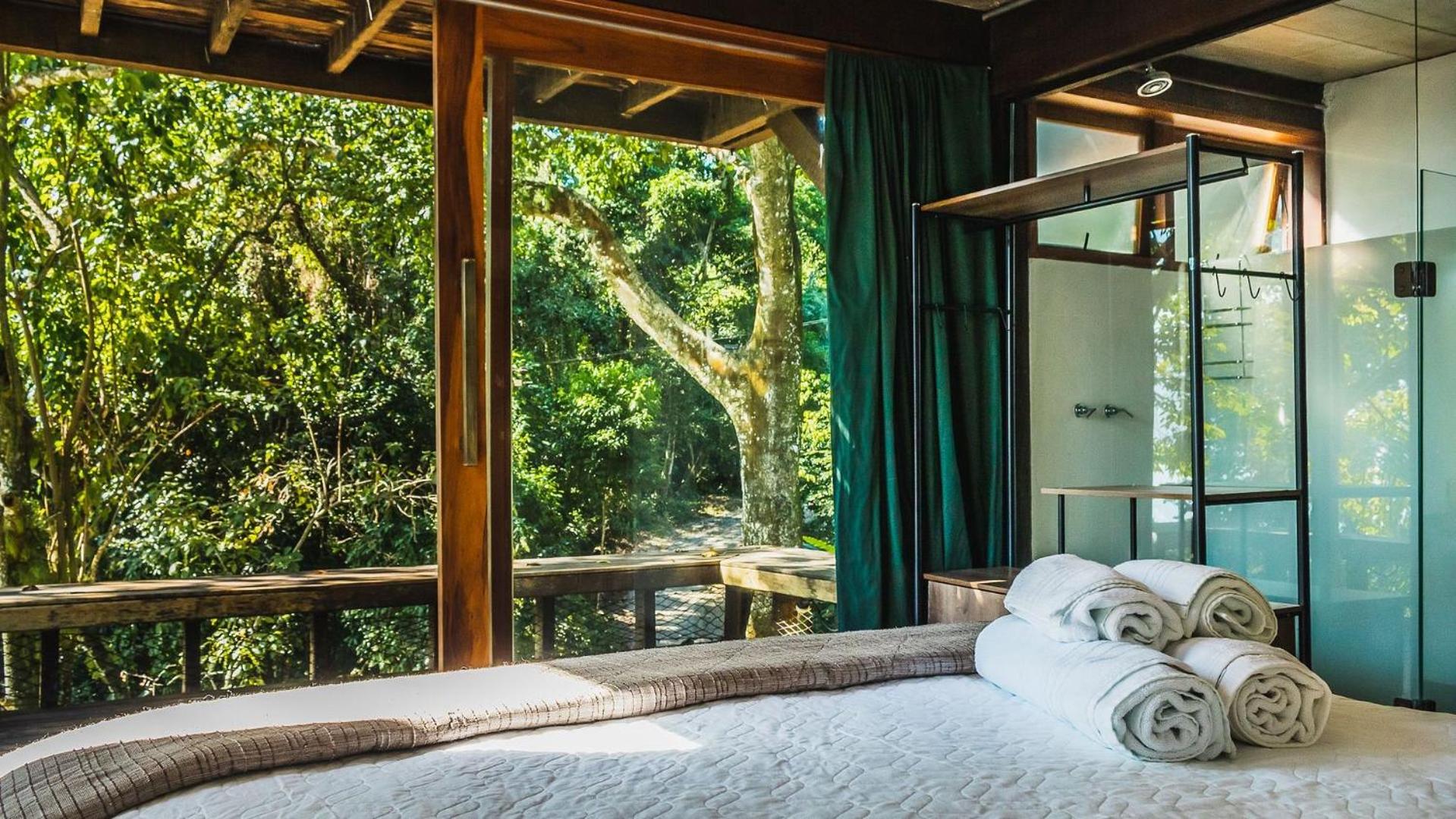 Luxury house with jacuzzi near Porto São Pedro