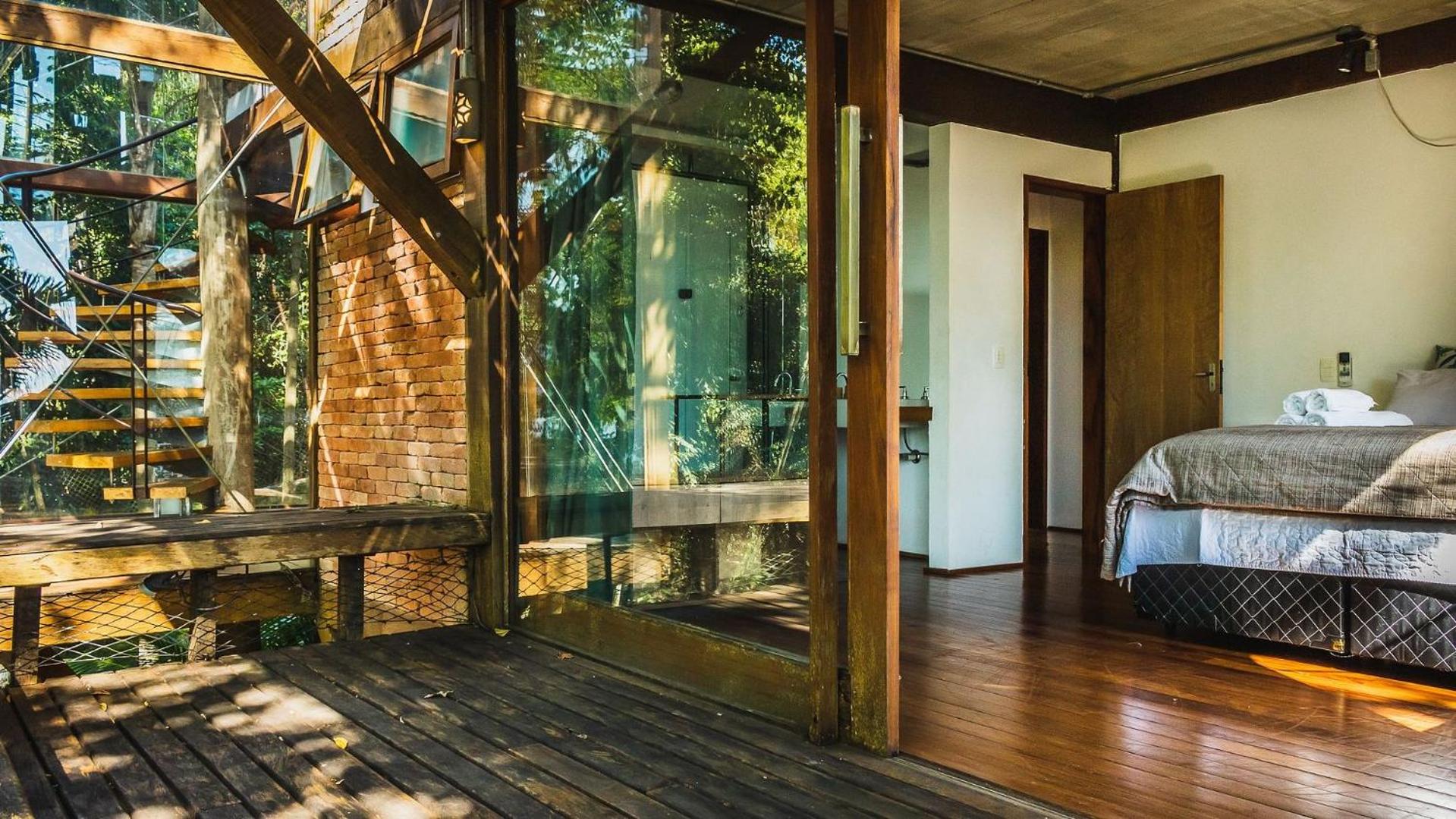 Luxury house with jacuzzi near Porto São Pedro