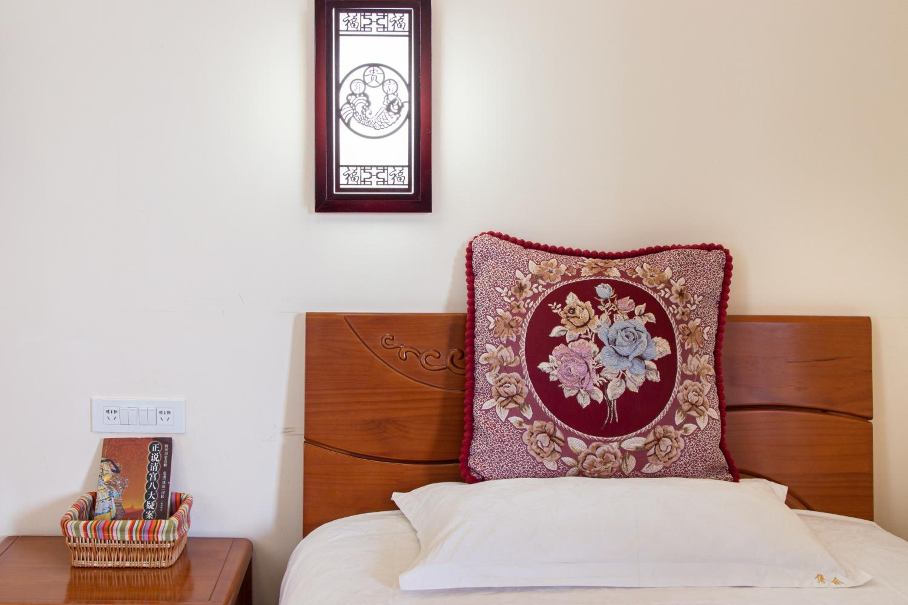 Junshe Boutique Guest House-Complementary pick up servie for a 3-night stay in a deluxe room