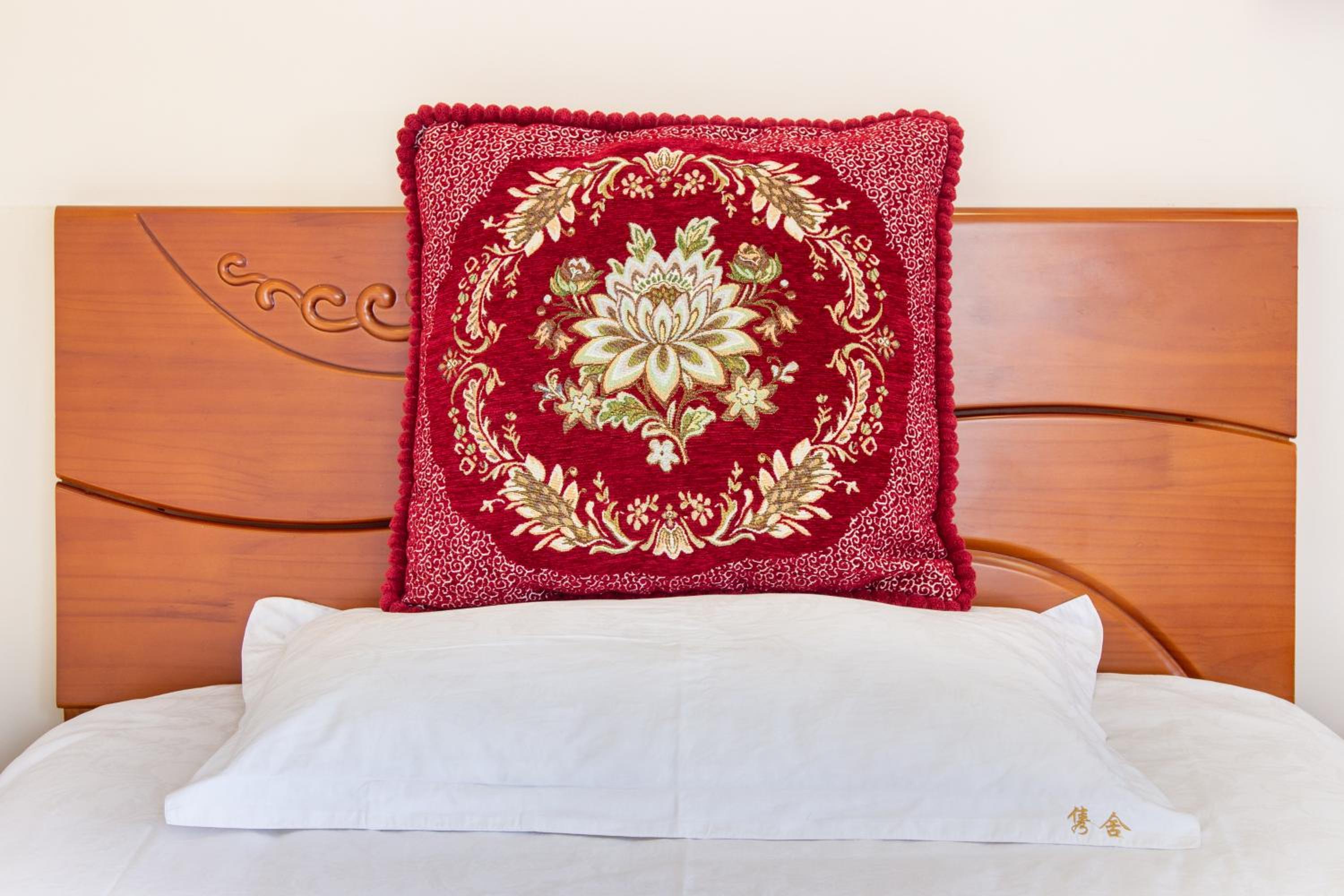 Junshe Boutique Guest House-Complementary pick up servie for a 3-night stay in a deluxe room