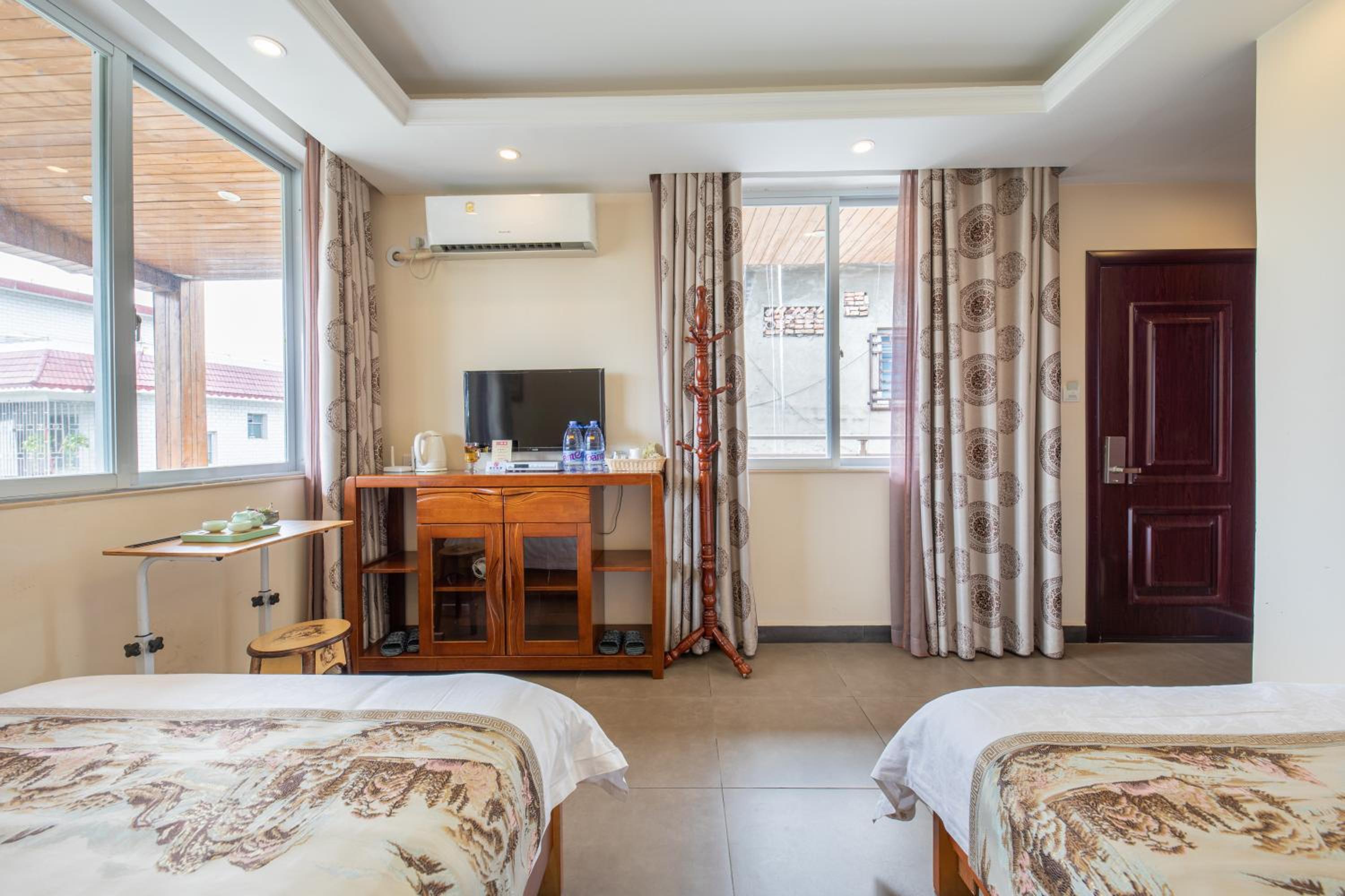 Junshe Boutique Guest House-Complementary pick up servie for a 3-night stay in a deluxe room