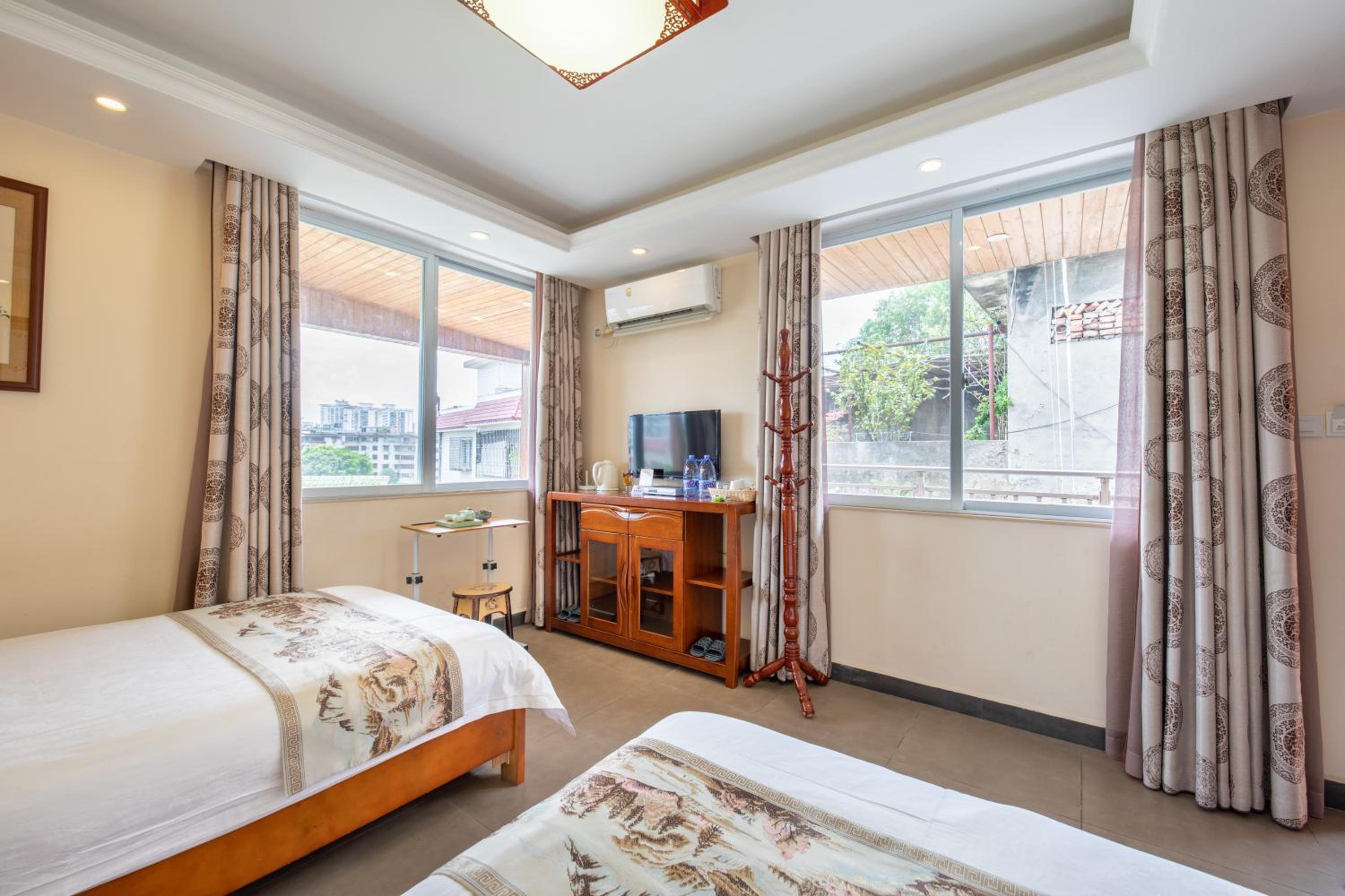 Junshe Boutique Guest House-Complementary pick up servie for a 3-night stay in a deluxe room