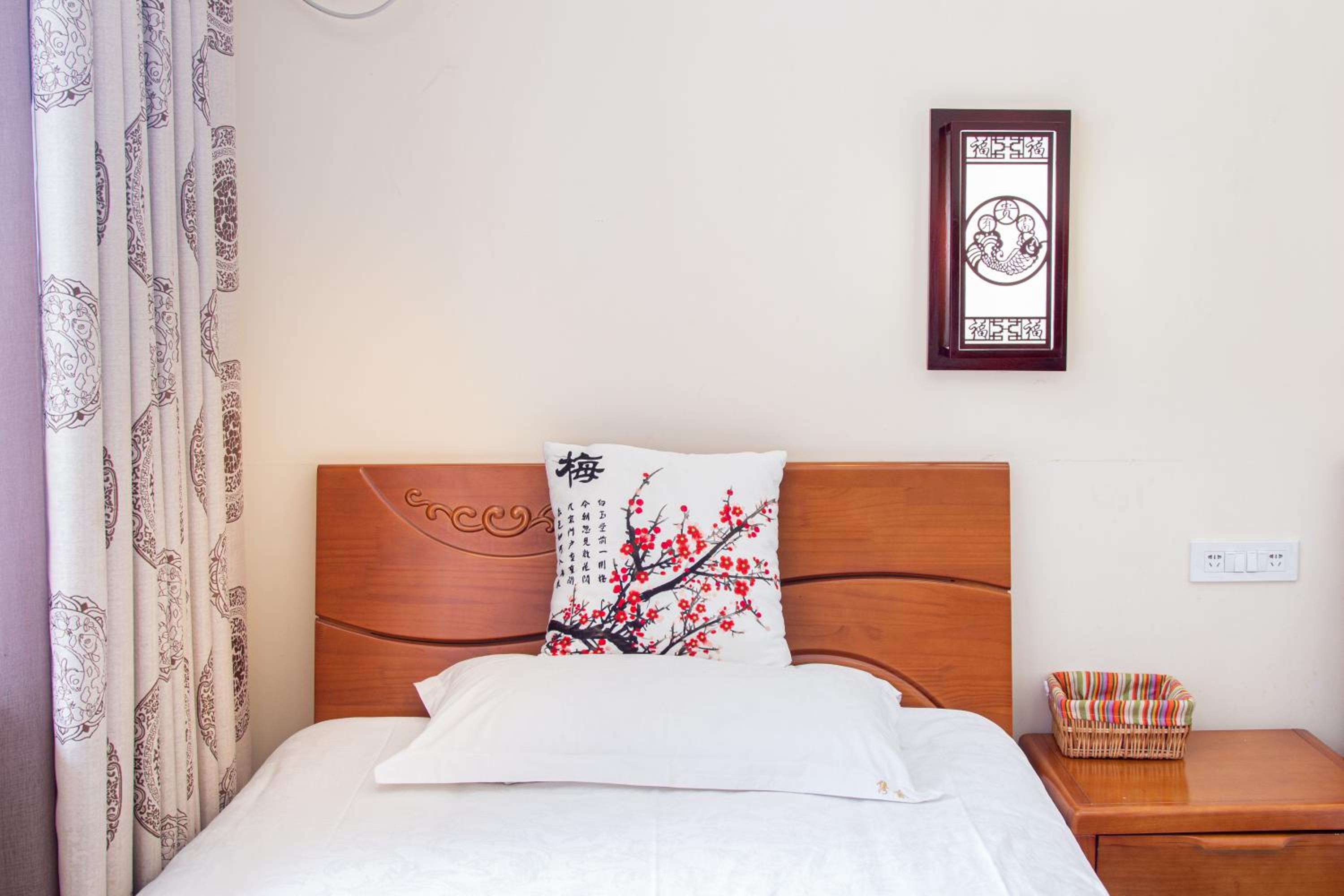 Junshe Boutique Guest House-Complementary pick up servie for a 3-night stay in a deluxe room