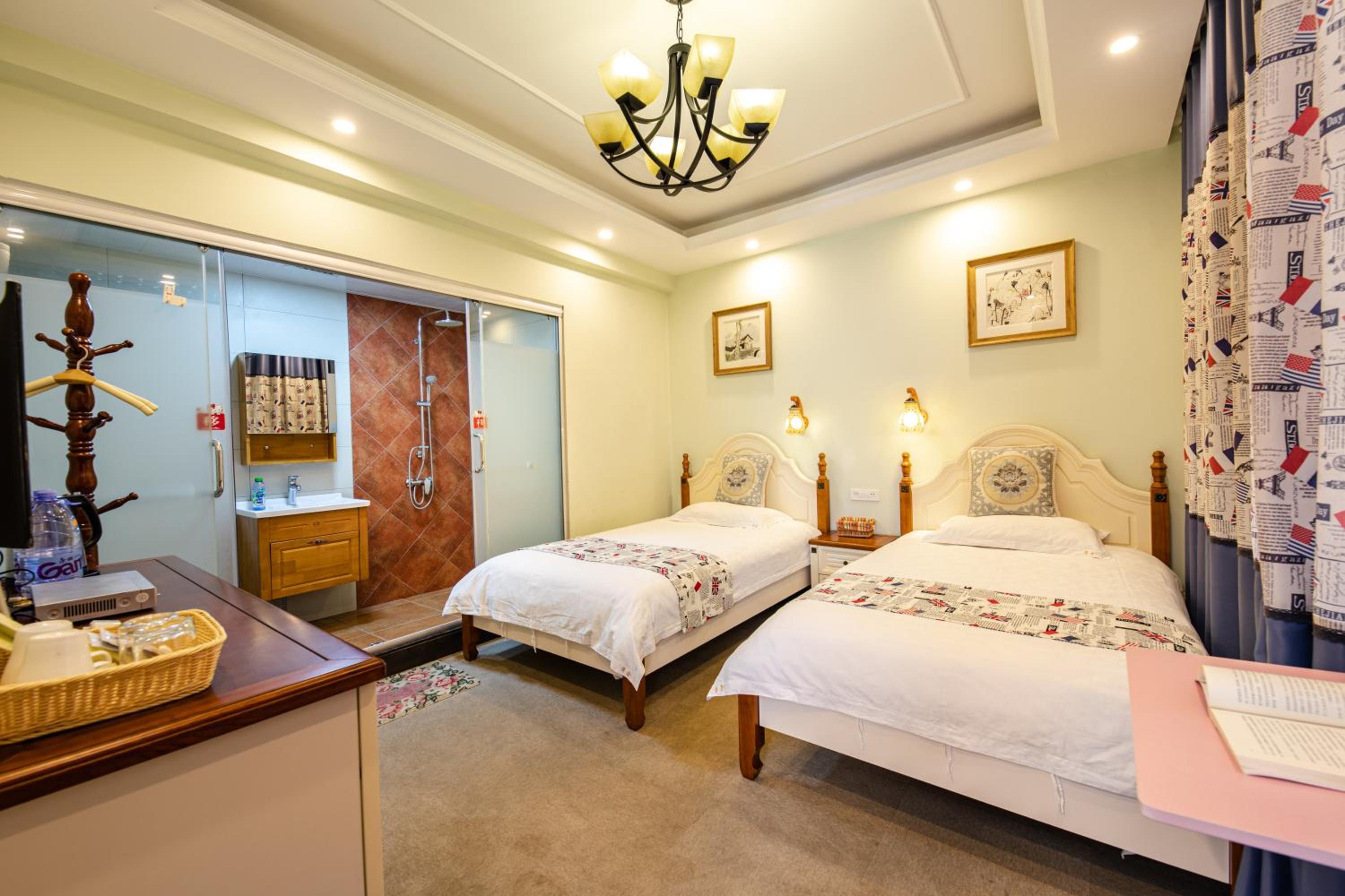 Junshe Boutique Guest House-Complementary pick up servie for a 3-night stay in a deluxe room