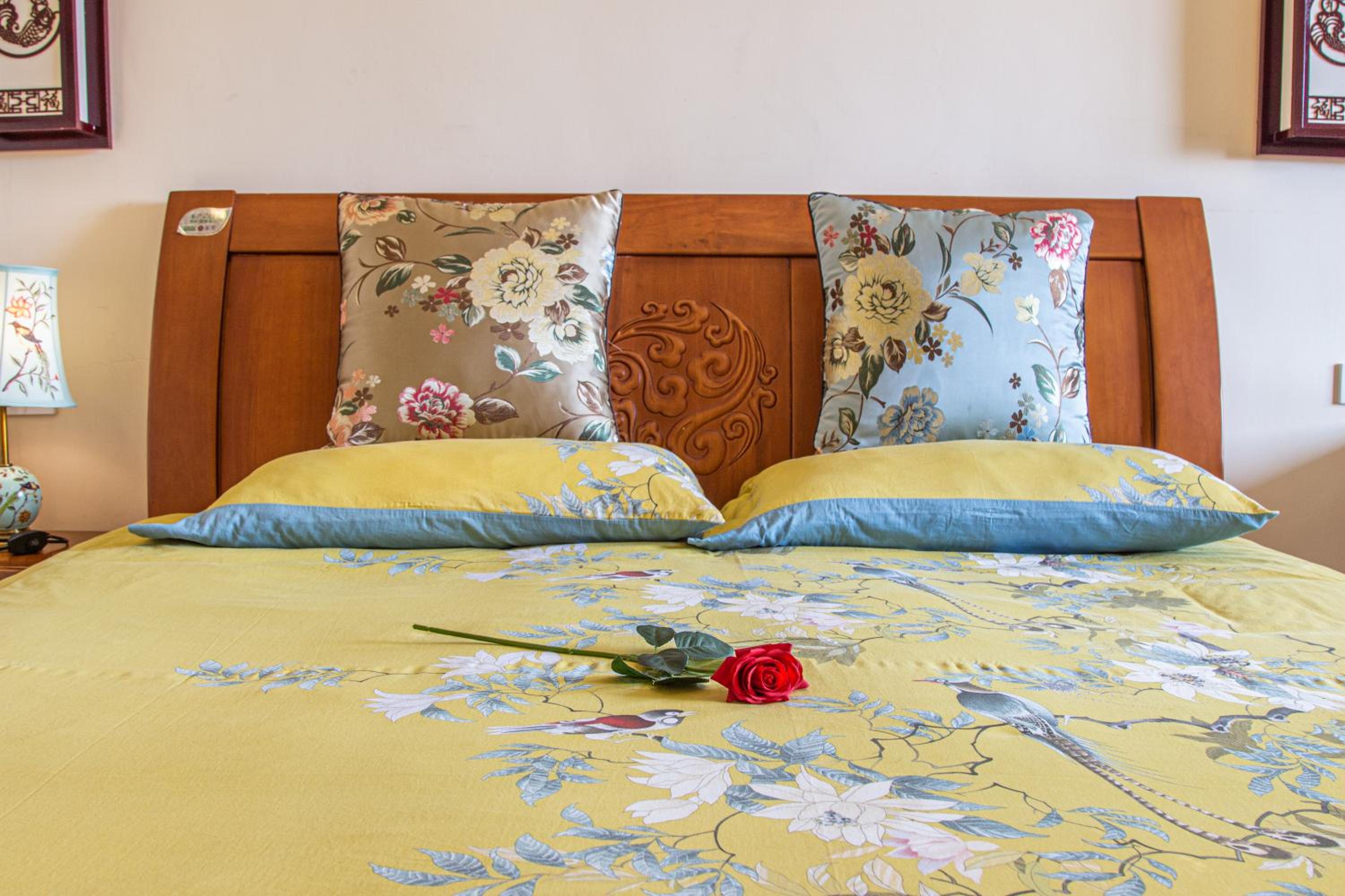 Junshe Boutique Guest House-Complementary pick up servie for a 3-night stay in a deluxe room