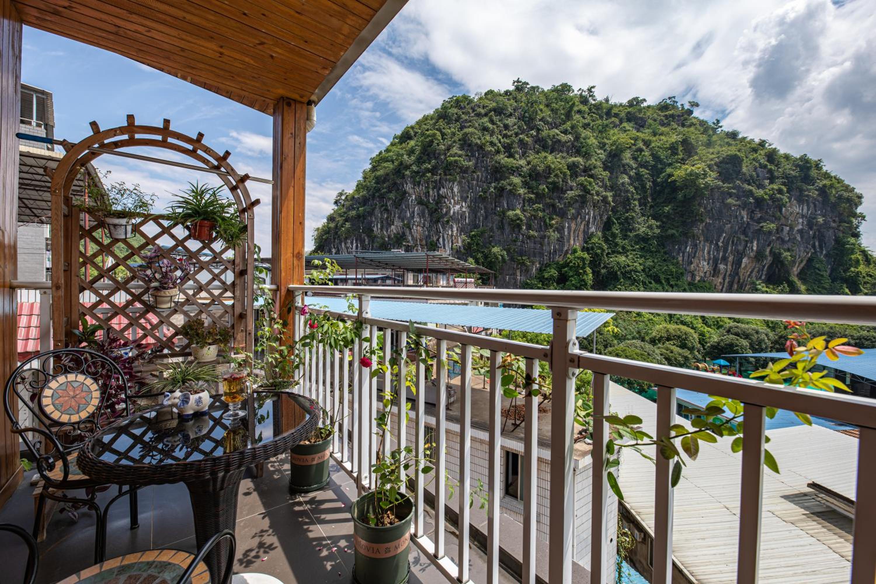 Junshe Boutique Guest House-Complementary pick up servie for a 3-night stay in a deluxe room