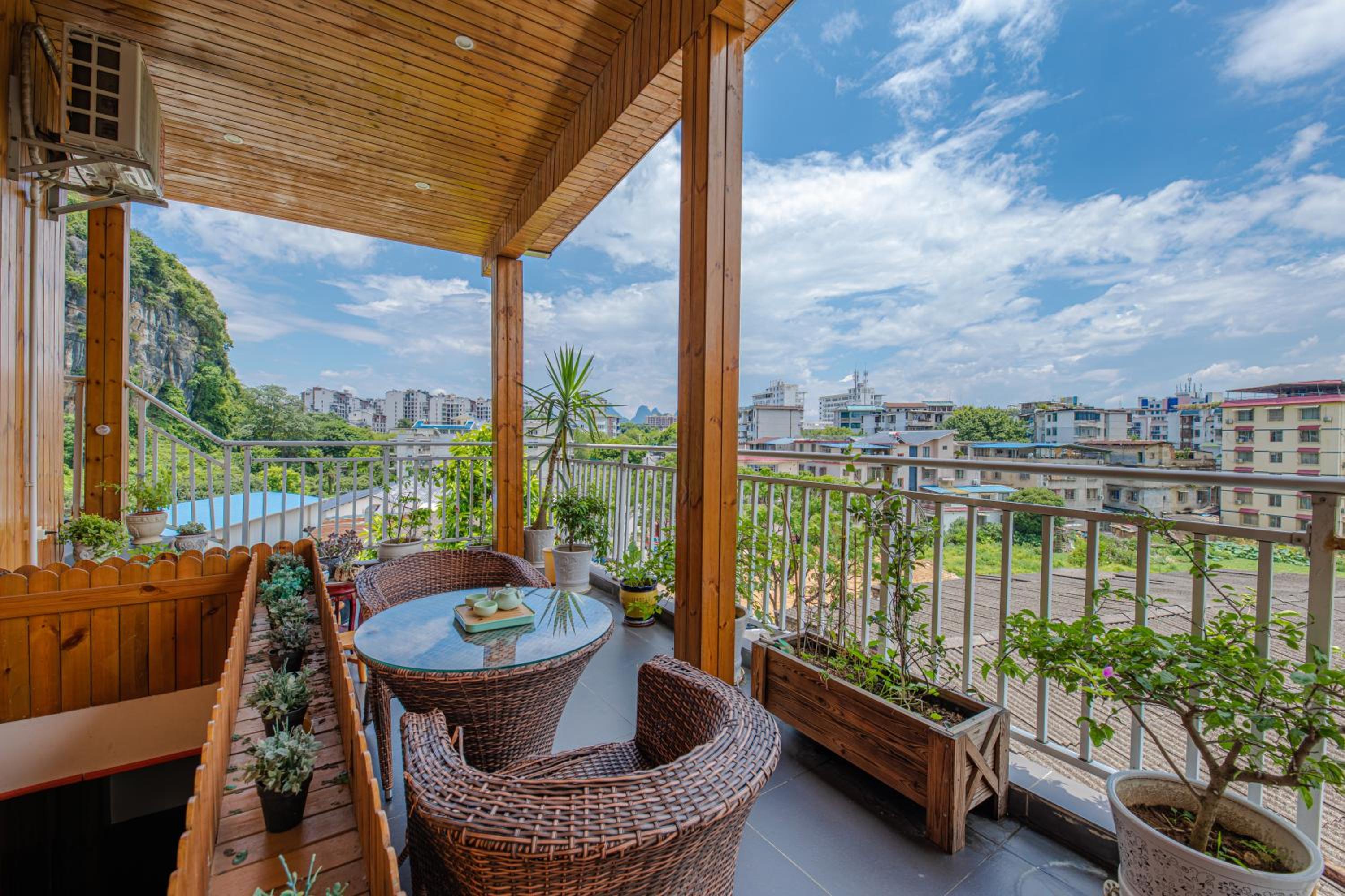 Junshe Boutique Guest House-Complementary pick up servie for a 3-night stay in a deluxe room