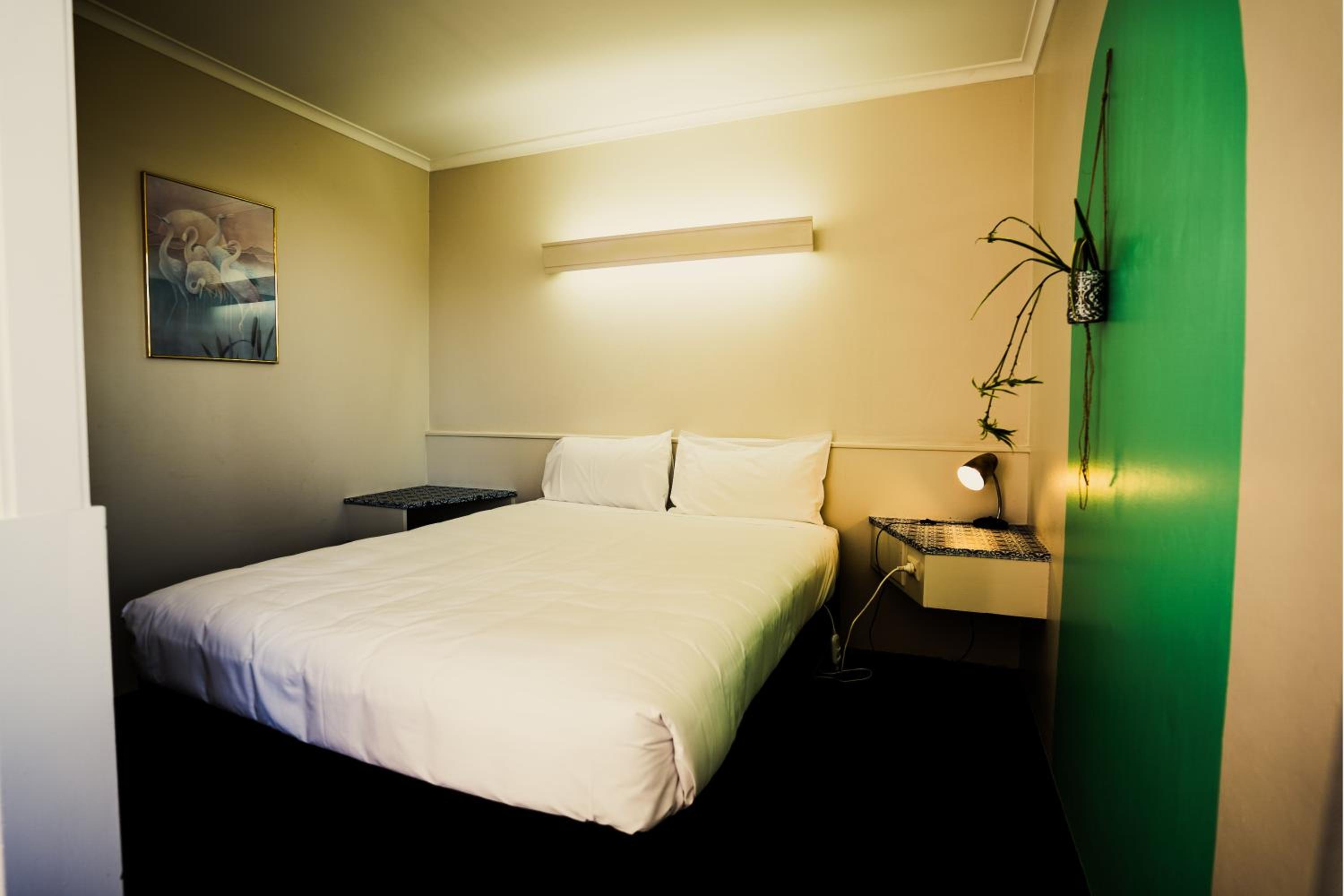 Parklane Motel
