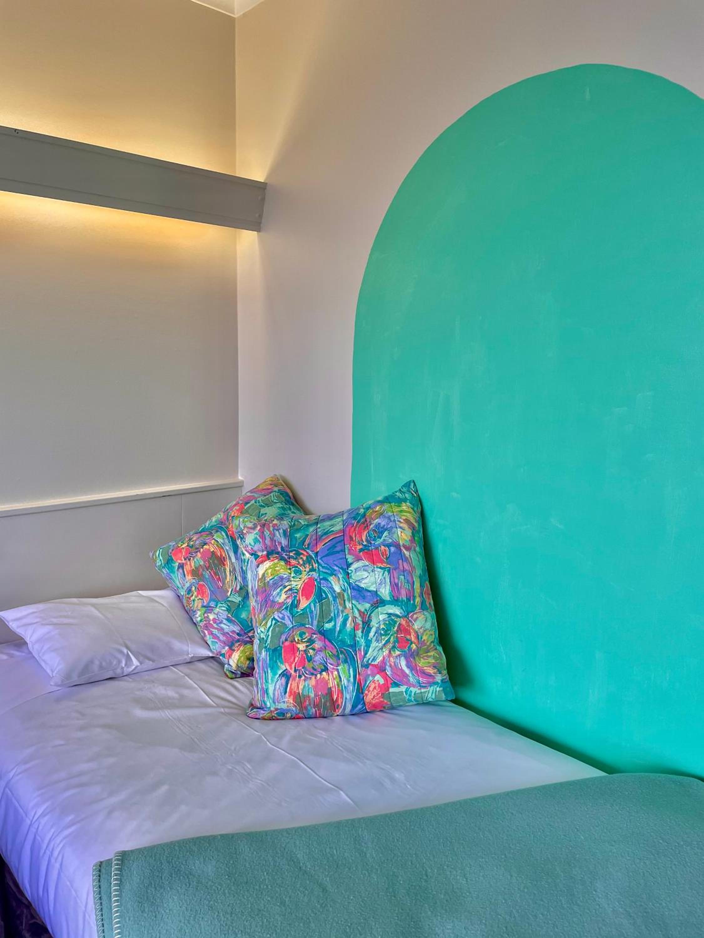 Parklane Motel