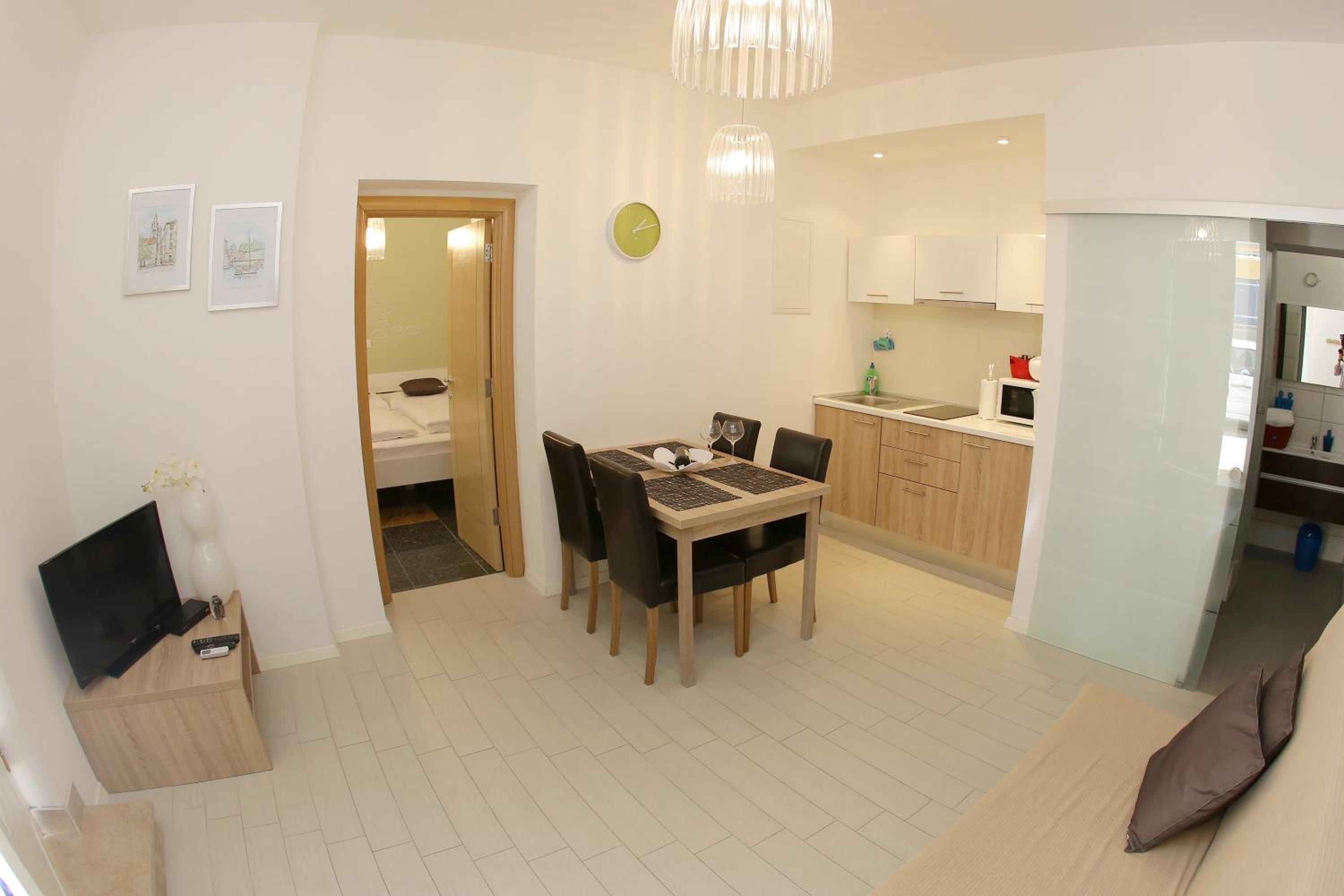 Zadar Street Apartments and Room
