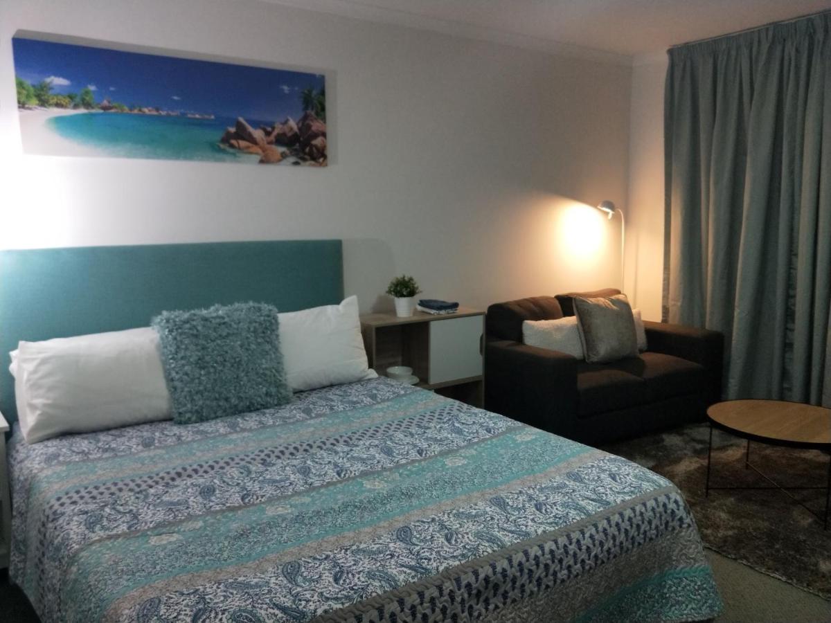 Hotel Mandurah Holiday Apartments - Image 1