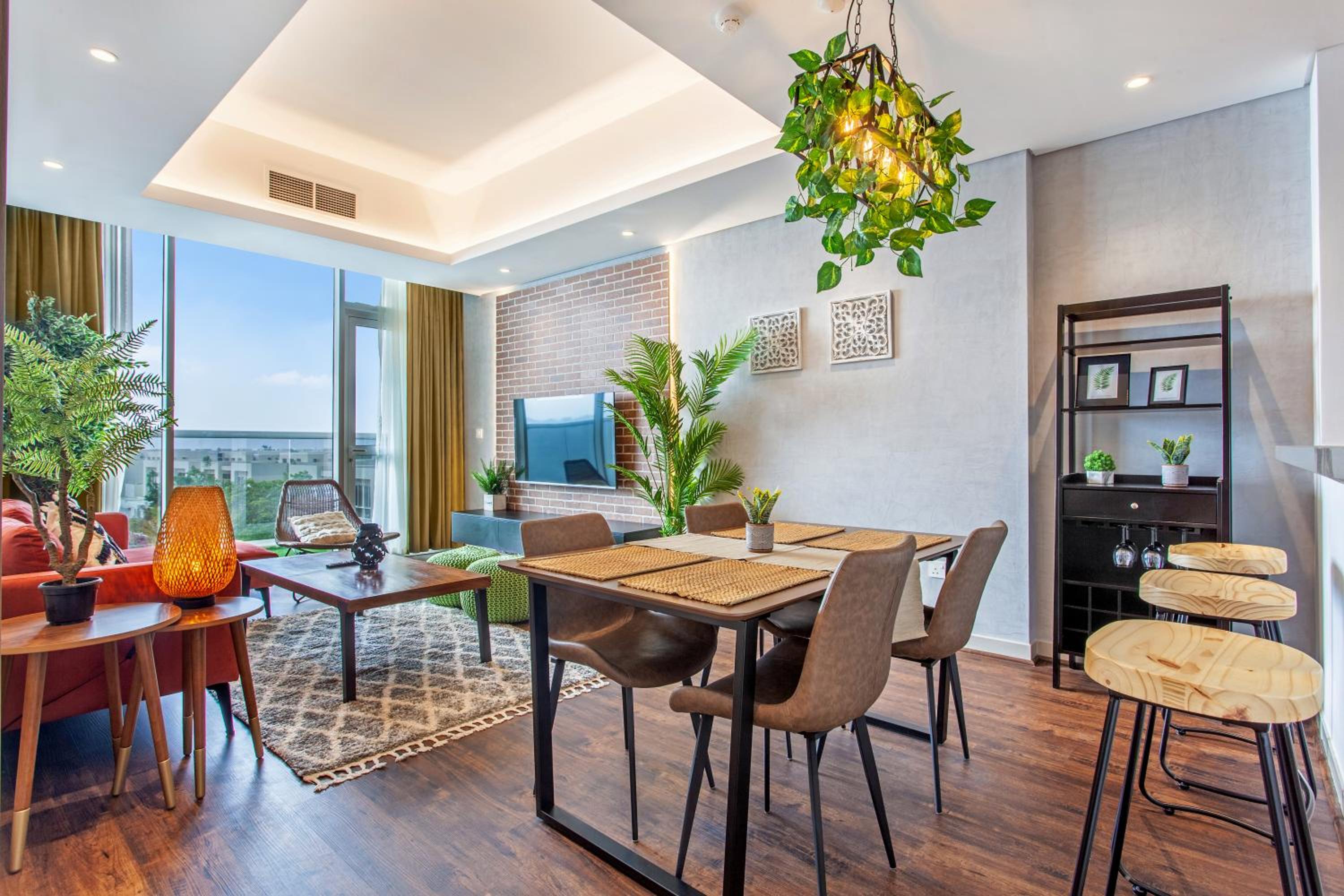 Hotel Live here, enjoy waters of Arabian Gulf - Image 1