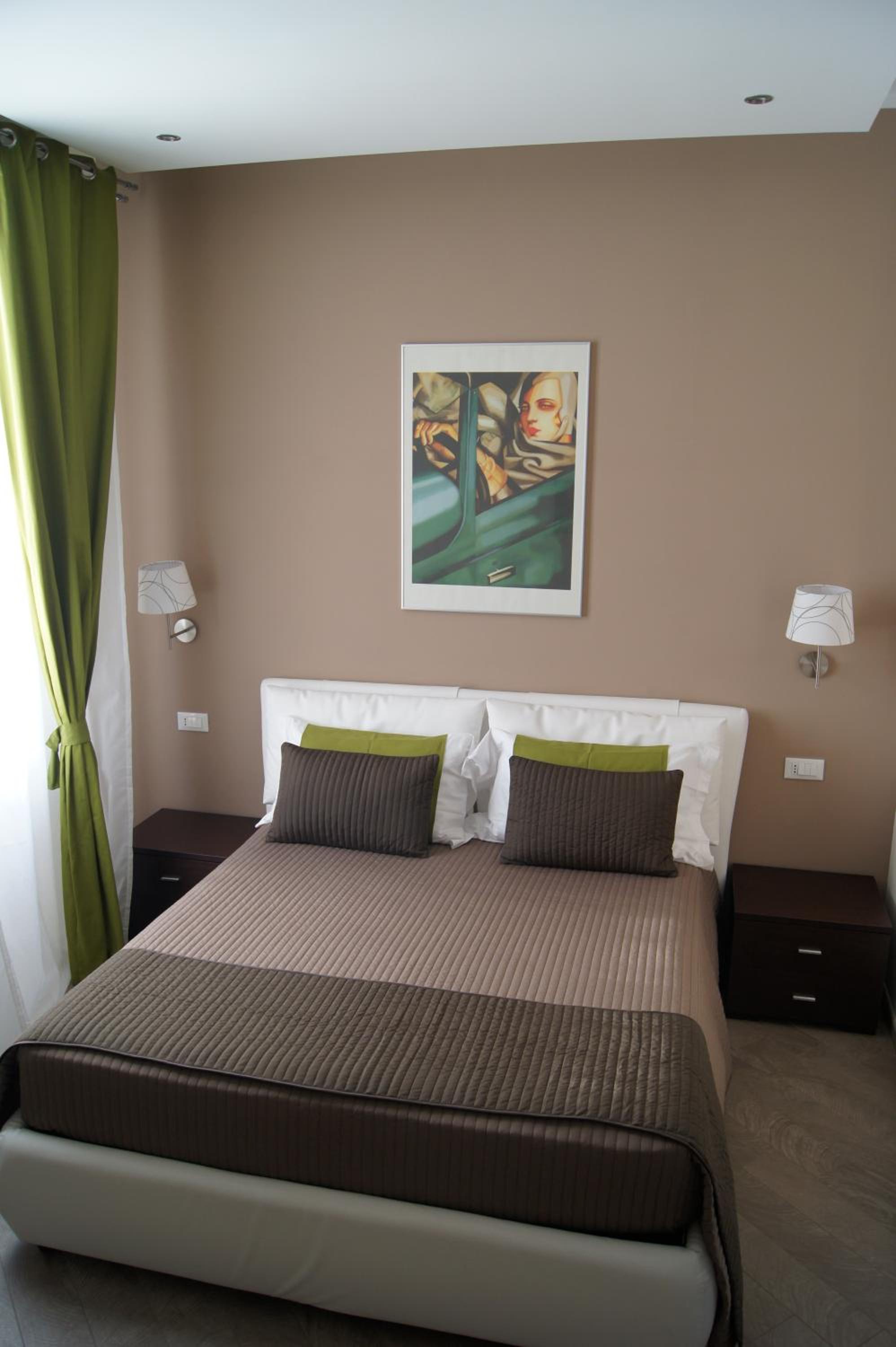 Mia Suites