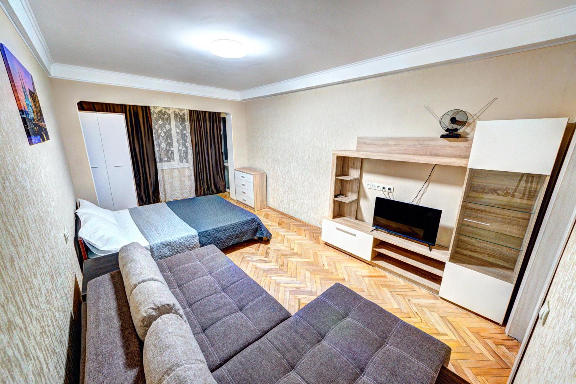 Apartments near Ocean Plaza Druzhby Narodov Boulevard 8a view 5