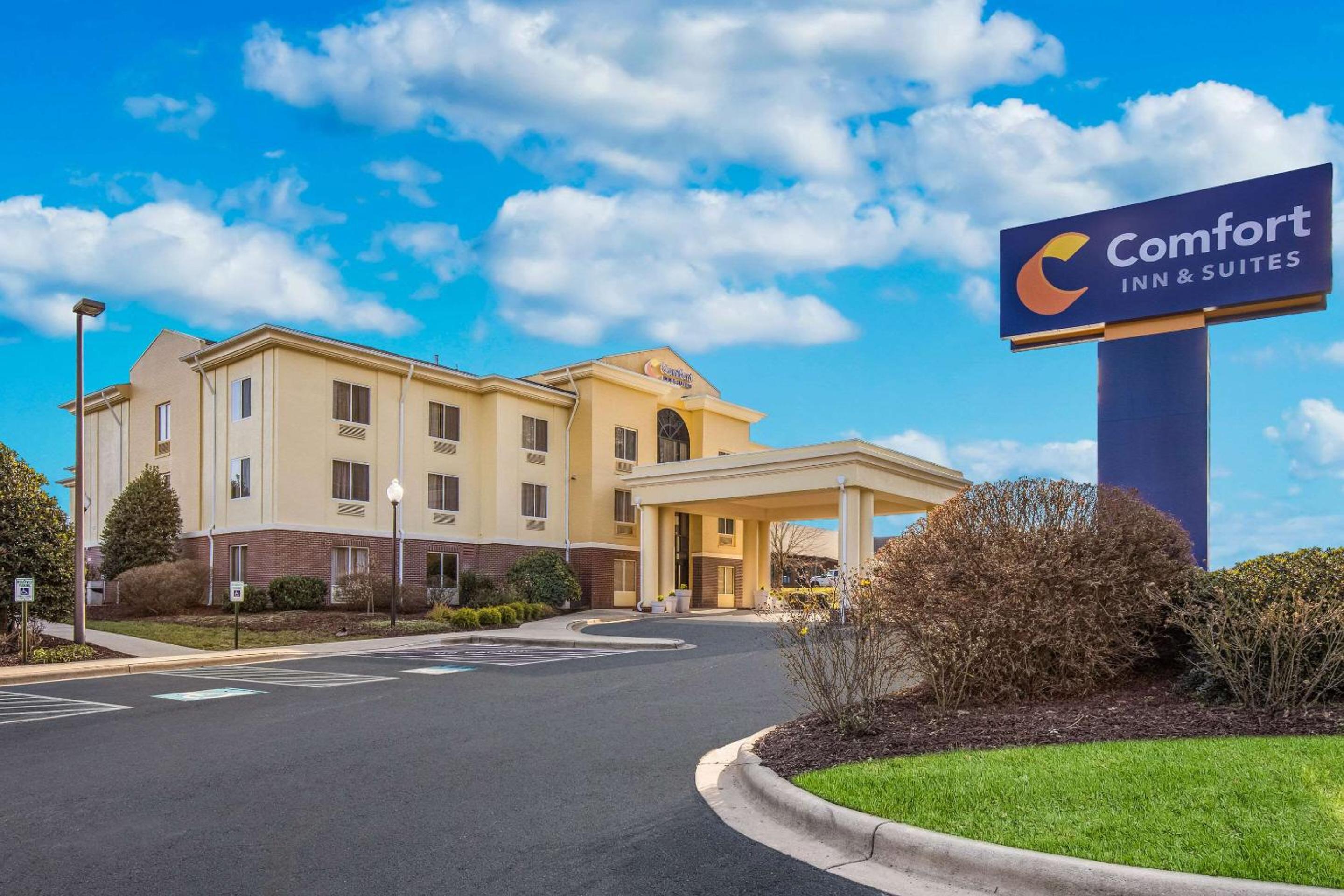 Hotel Comfort Inn & Suites