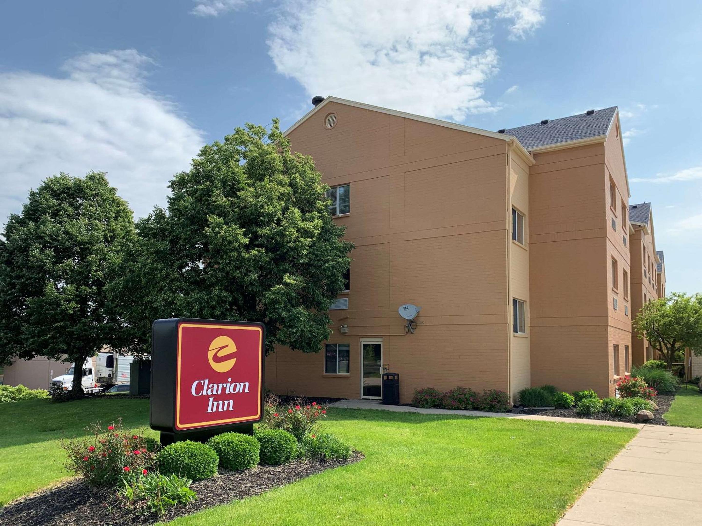 Clarion Pointe Fairborn near Wright Patterson AFB view 2