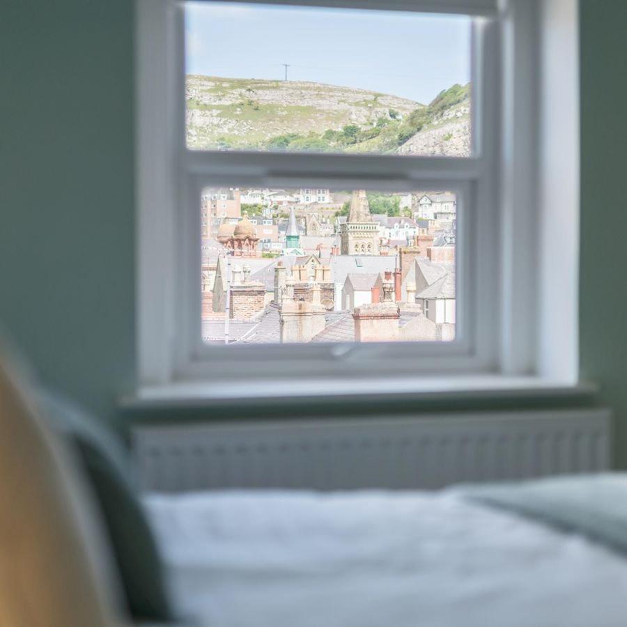 Great Orme Apartment by Seaside Llandudno view 2