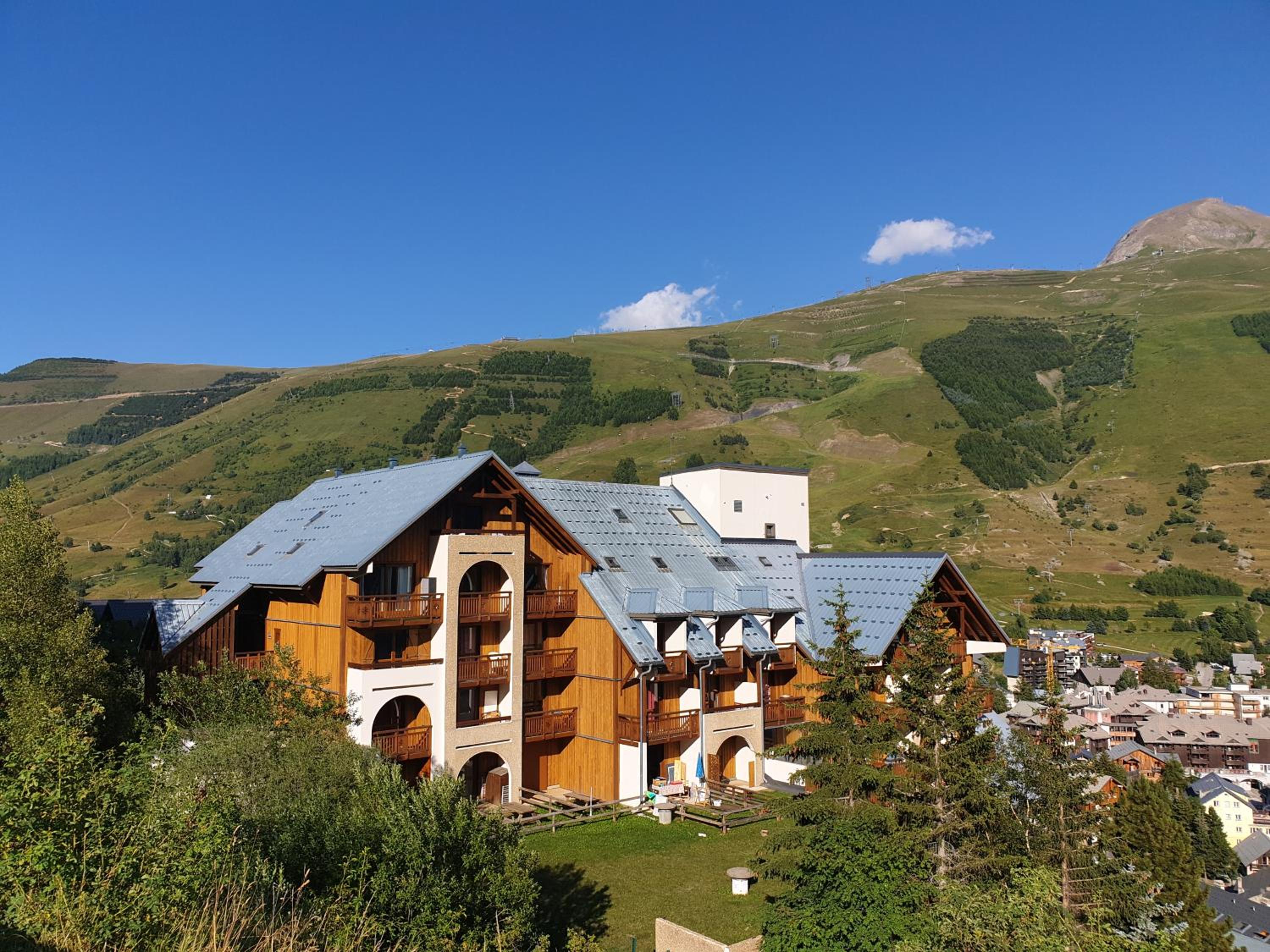 Studio Ski Apartment view 3